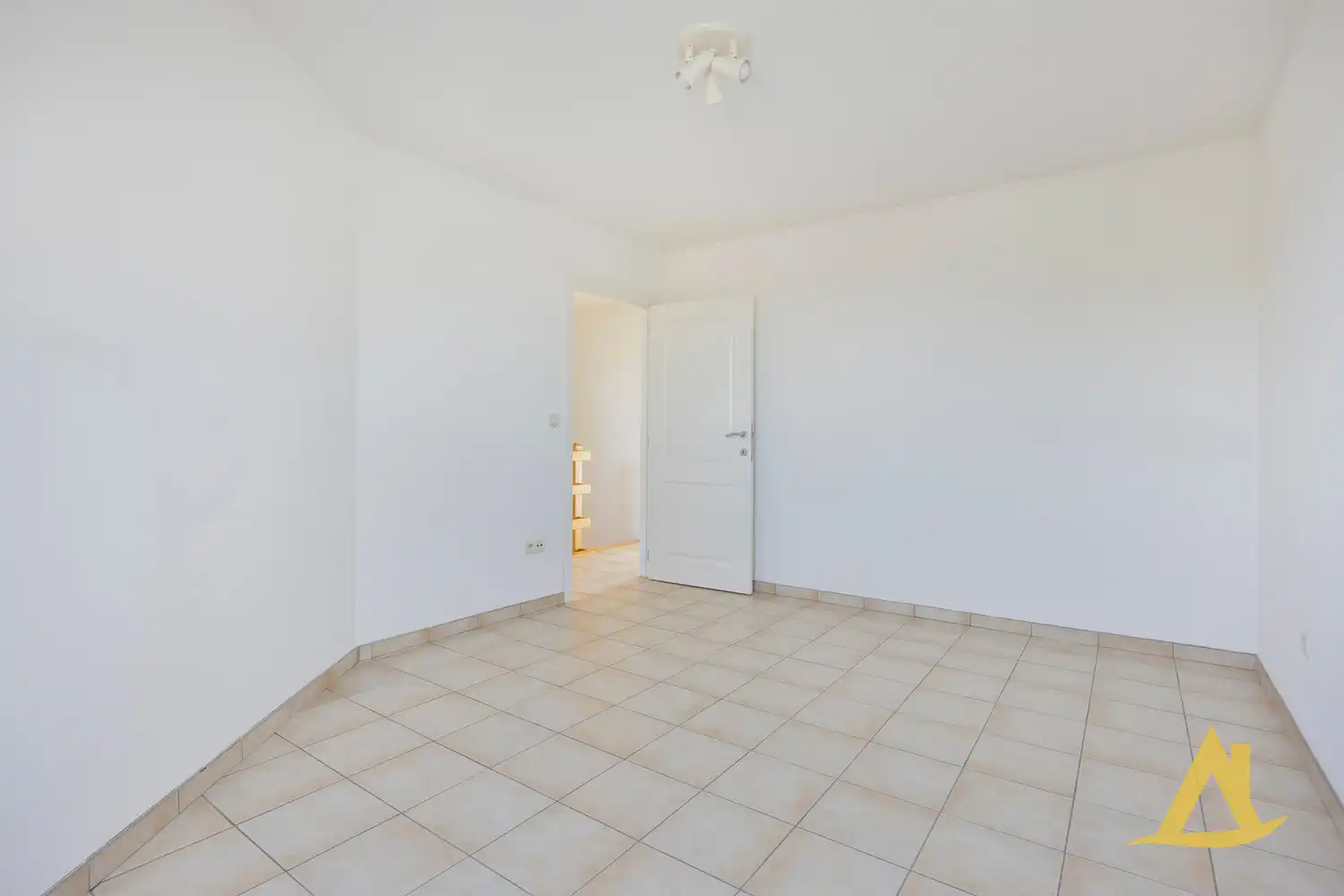 RECENT APPARTEMENT MET PRACHTIG ZICHT, CENTRUM DIEST! foto 20