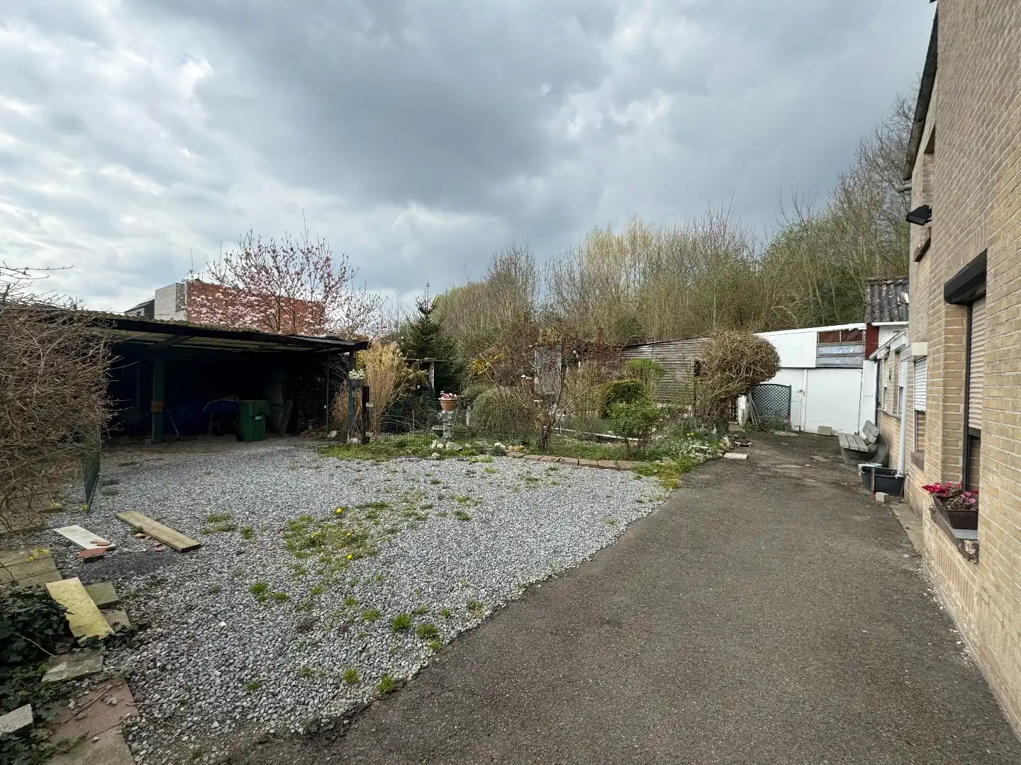 Renovatiewoning of ruim perceel bouwgrond in stadsrand Tongeren foto 6