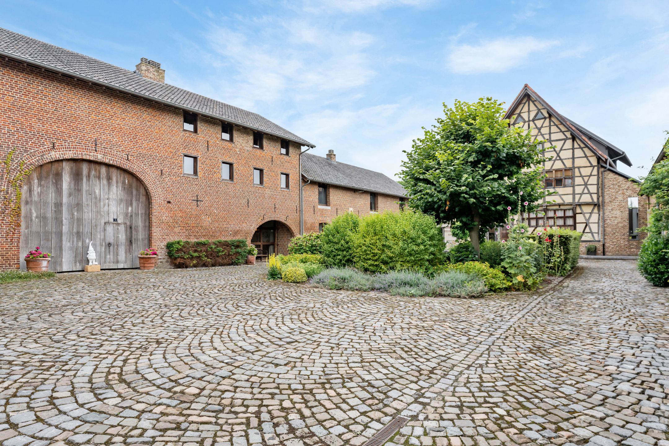 Authentiek wonen in een historisch kader te Millen foto 33
