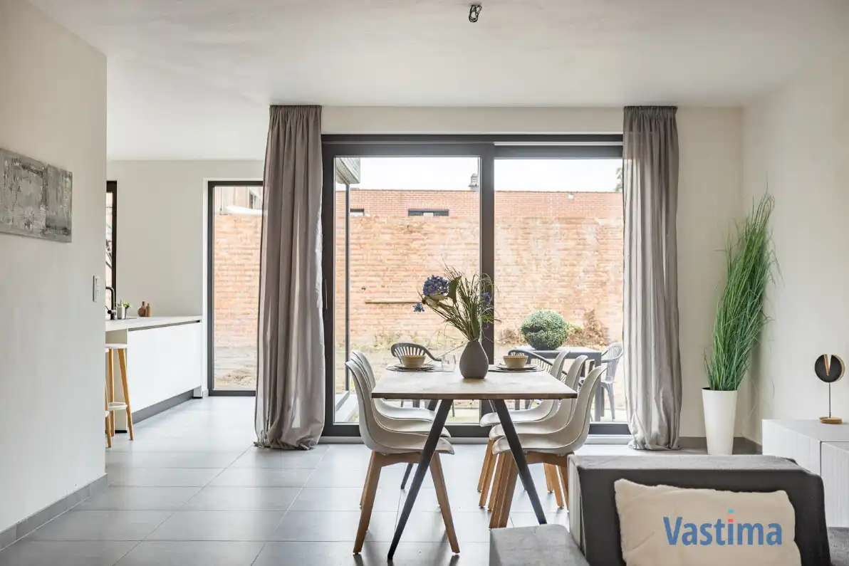 Nieuwbouw gesloten woning met 3 slaapkamers, garage en tuin foto 3