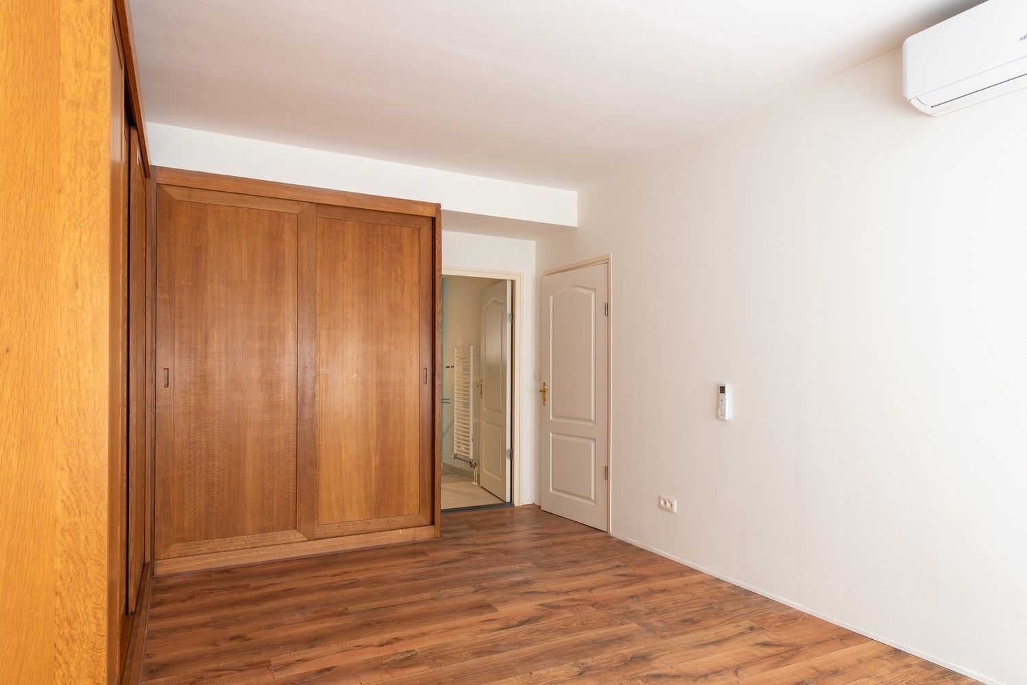Gelijkvloers 1 slaapkamer-appartement met eigen stadstuin in hartje Genk foto 22