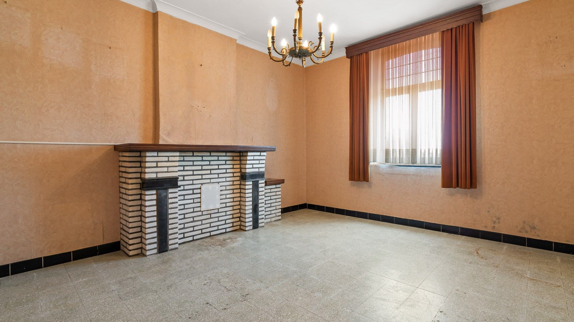 Renovatiewoning op perceel van 6854 m² foto 11