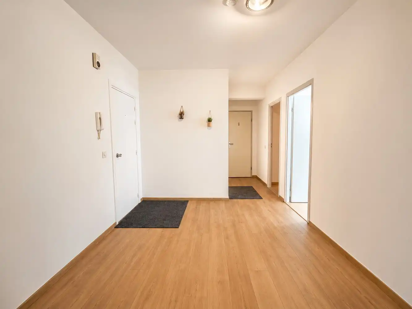 RUIM APPARTEMENT AAN DE STADSRAND foto 4