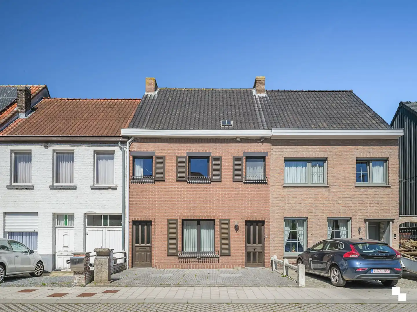 Hoofdfoto van de publicatie: Te renoveren woning met gezellige tuin in het hart van Merelbeke