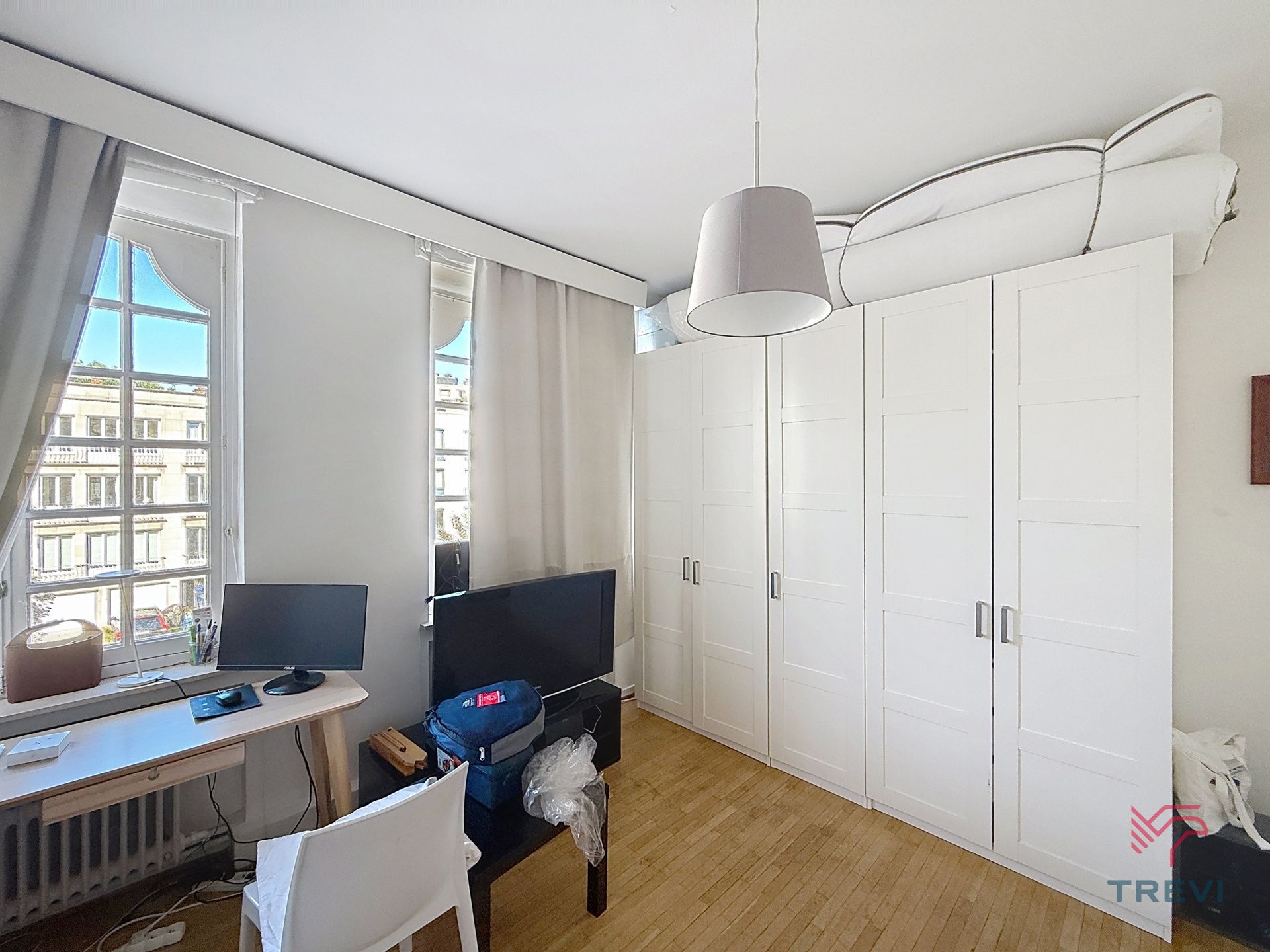 Eengezinswoning met 4 slaapkamers + kantoor en tuin! foto 13