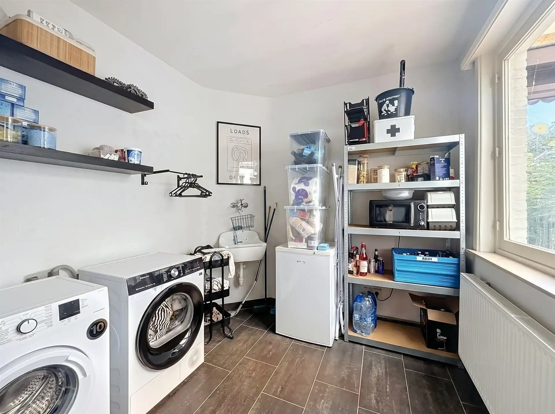 Instapklare woning met halfopen karakter en 4 slaapkamers nabij centrum Sint-Niklaas! foto 9