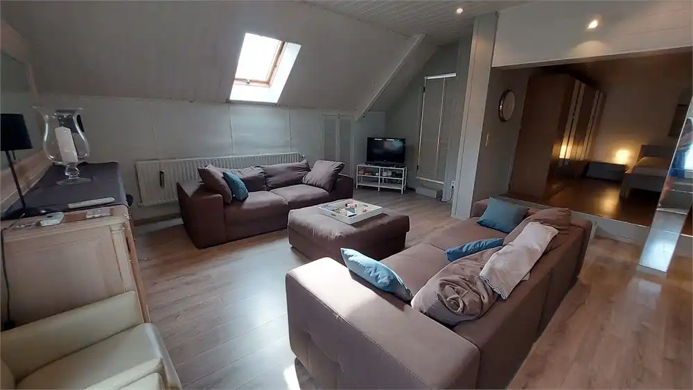 Gemeubeld appartement met 2 SLPKS te Eernegem foto 2