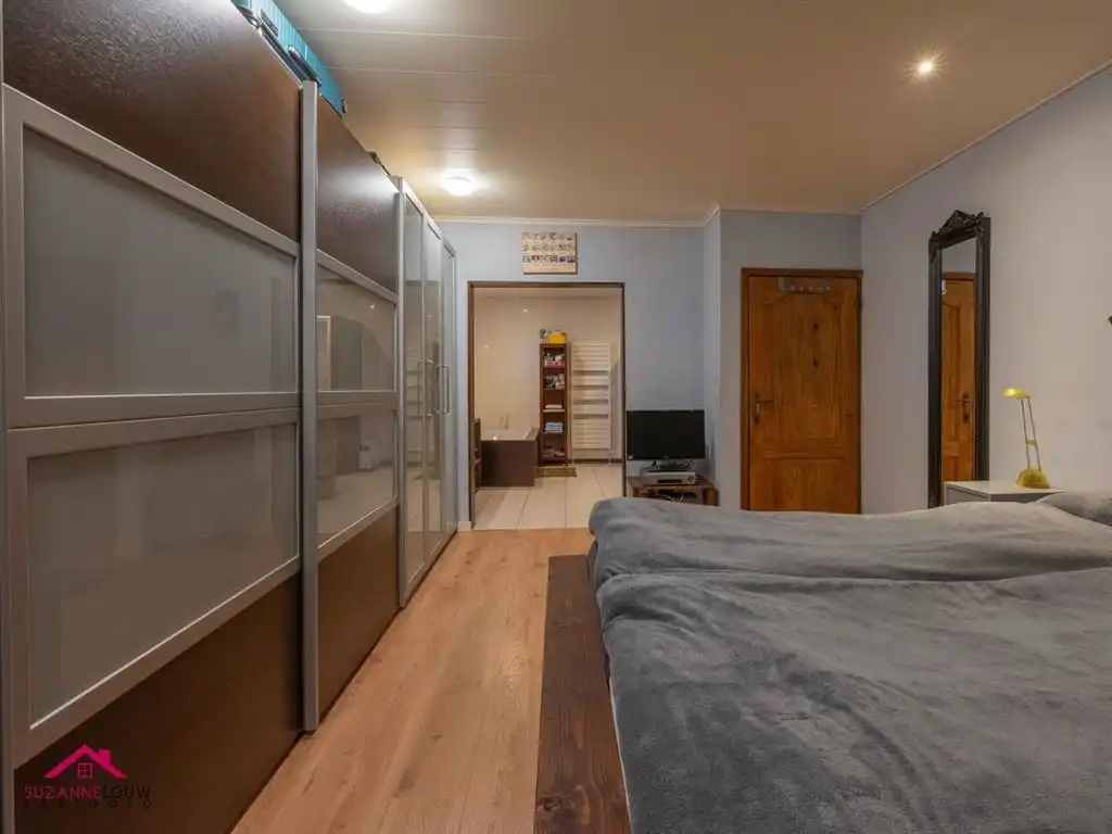 Vrijstaande woning op ruim perceel foto 22