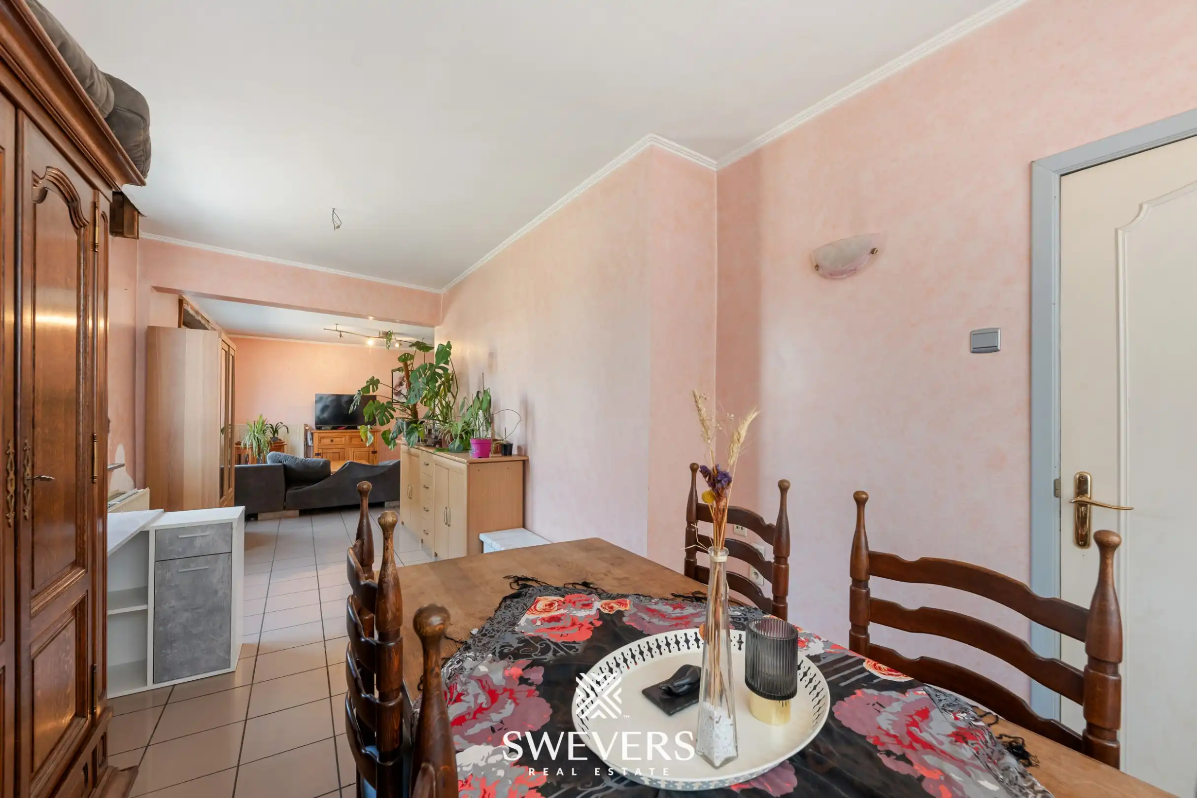Ruime renovatiewoning met 4 slaapkamers op centrale ligging in Riemst foto 9