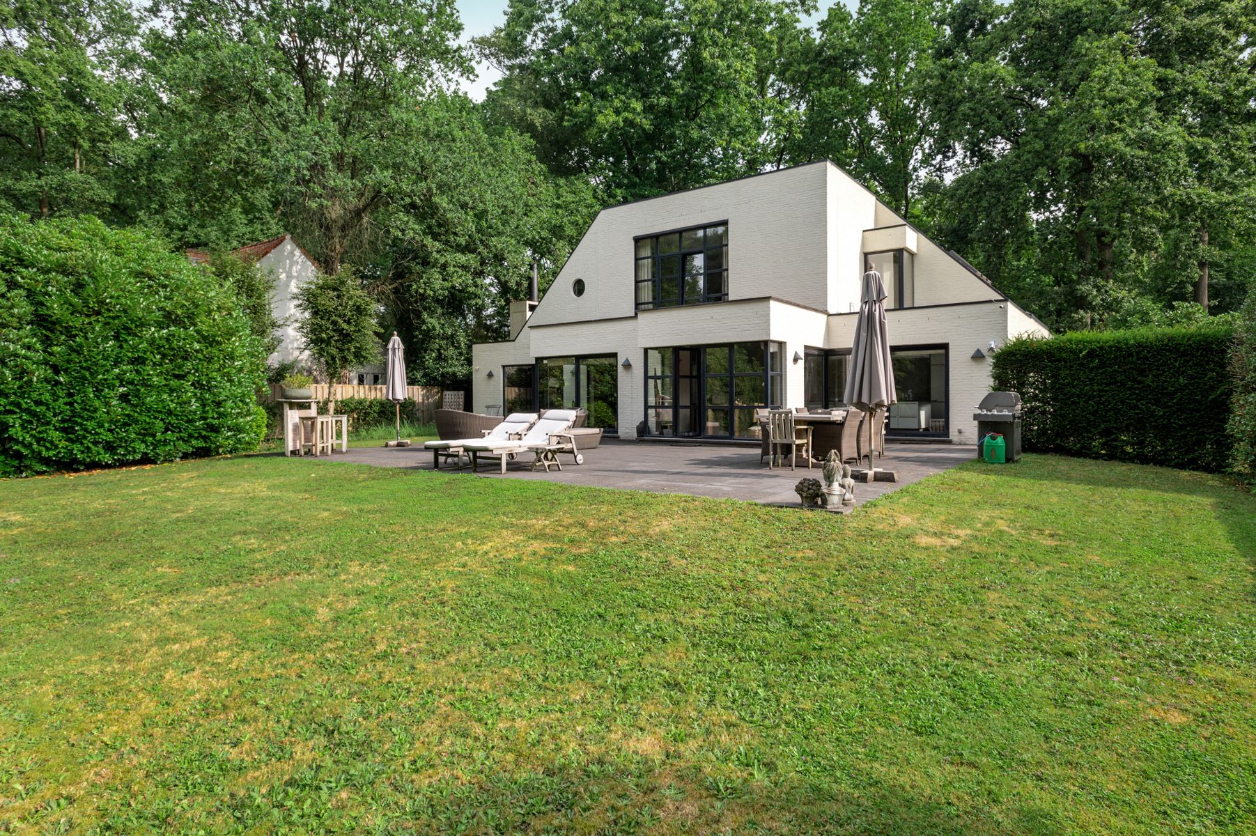 Moderne villa vlakbij het park van Halle Zoersel op 2.933m². foto 26