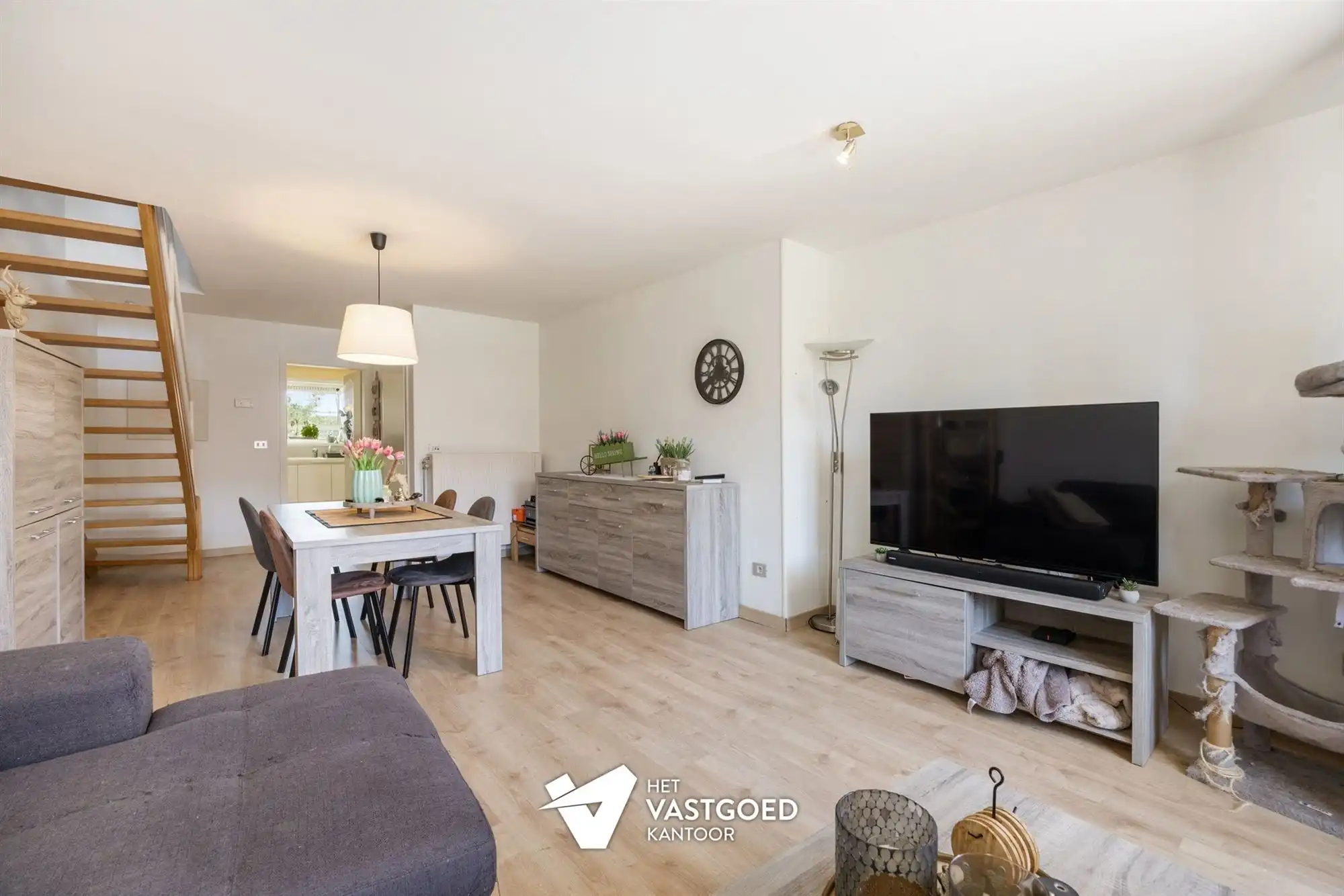 CENTRAAL GELEGEN, INSTAPKLAAR TRIPLEX APPARTEMENT foto 5