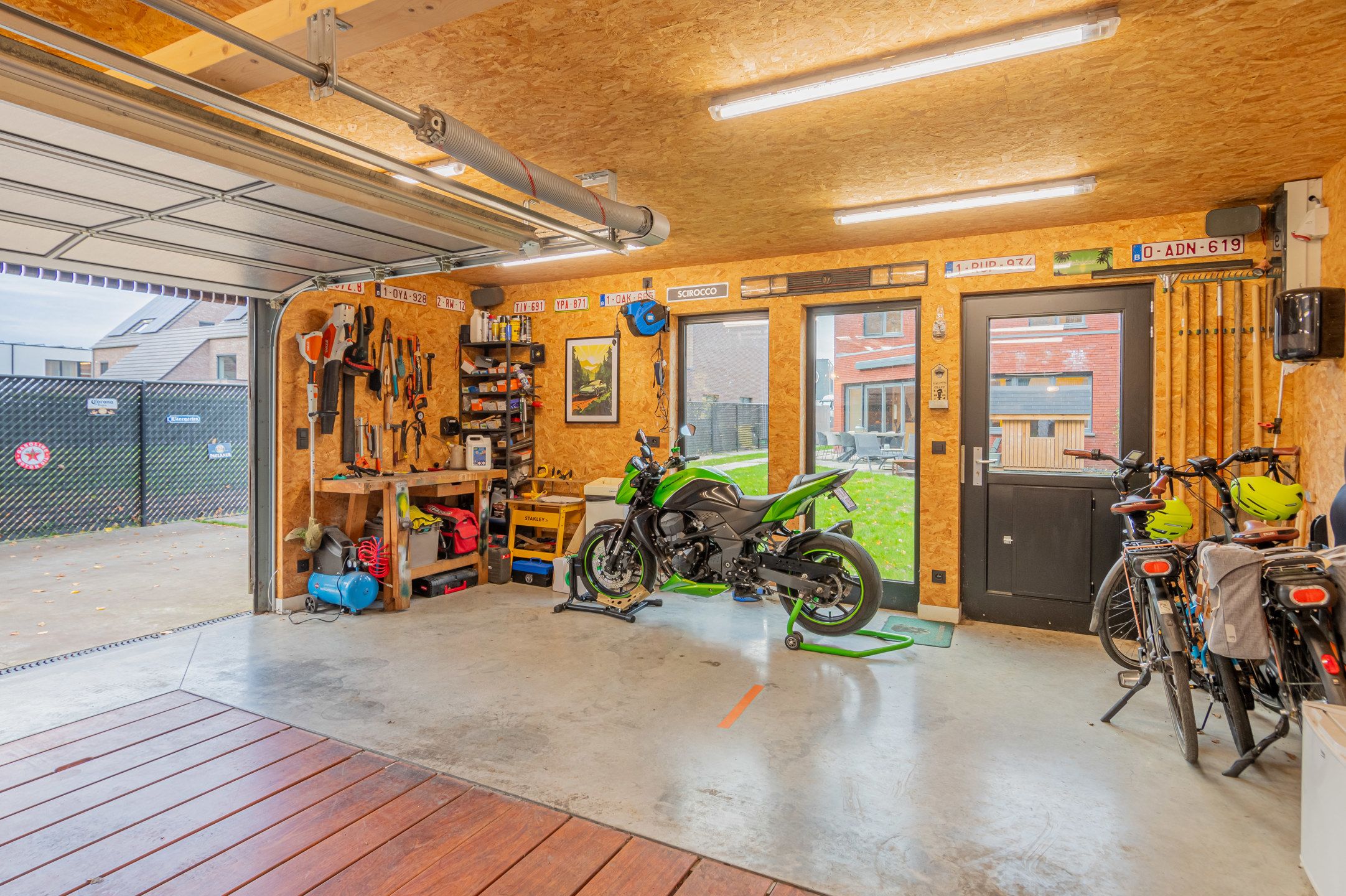 Moderne HOB met 4 (mogelijk 5) kamers en dubbele garage foto 35