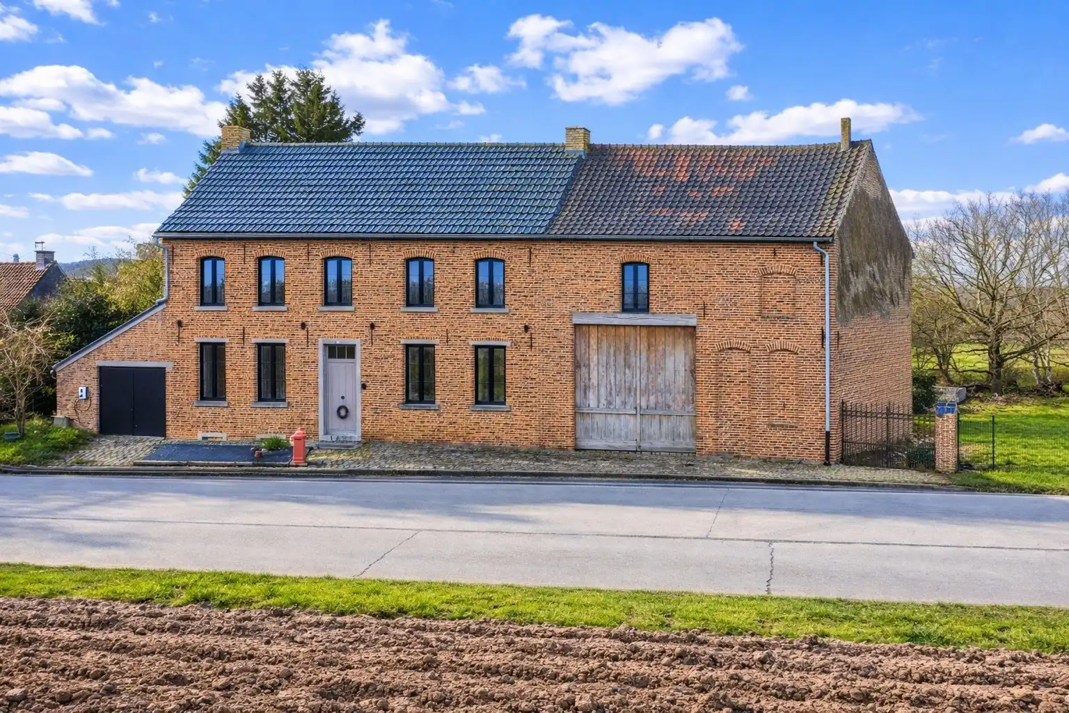 KARAKTERVOLLE & GERENOVEERDE HOEVE OP 20 ARE!  foto 3