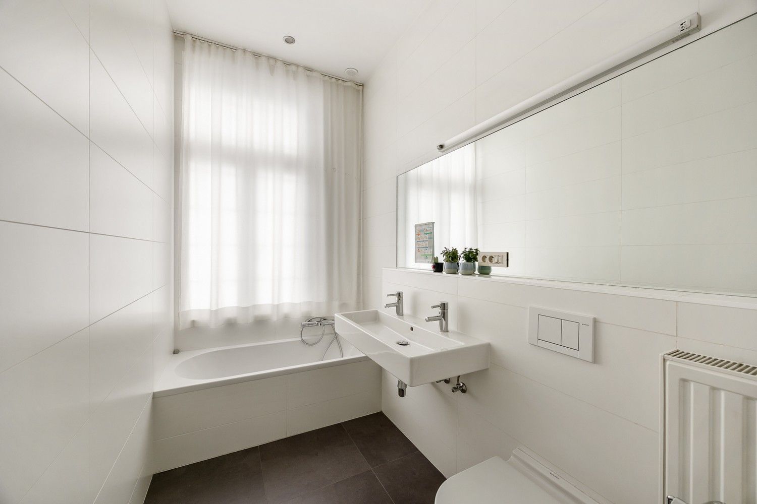 Eclectische herenhuis van ±325m² met mogelijks 5 slaapkamers en een tuin van liefst ±115m² te Zurenborg! foto 30