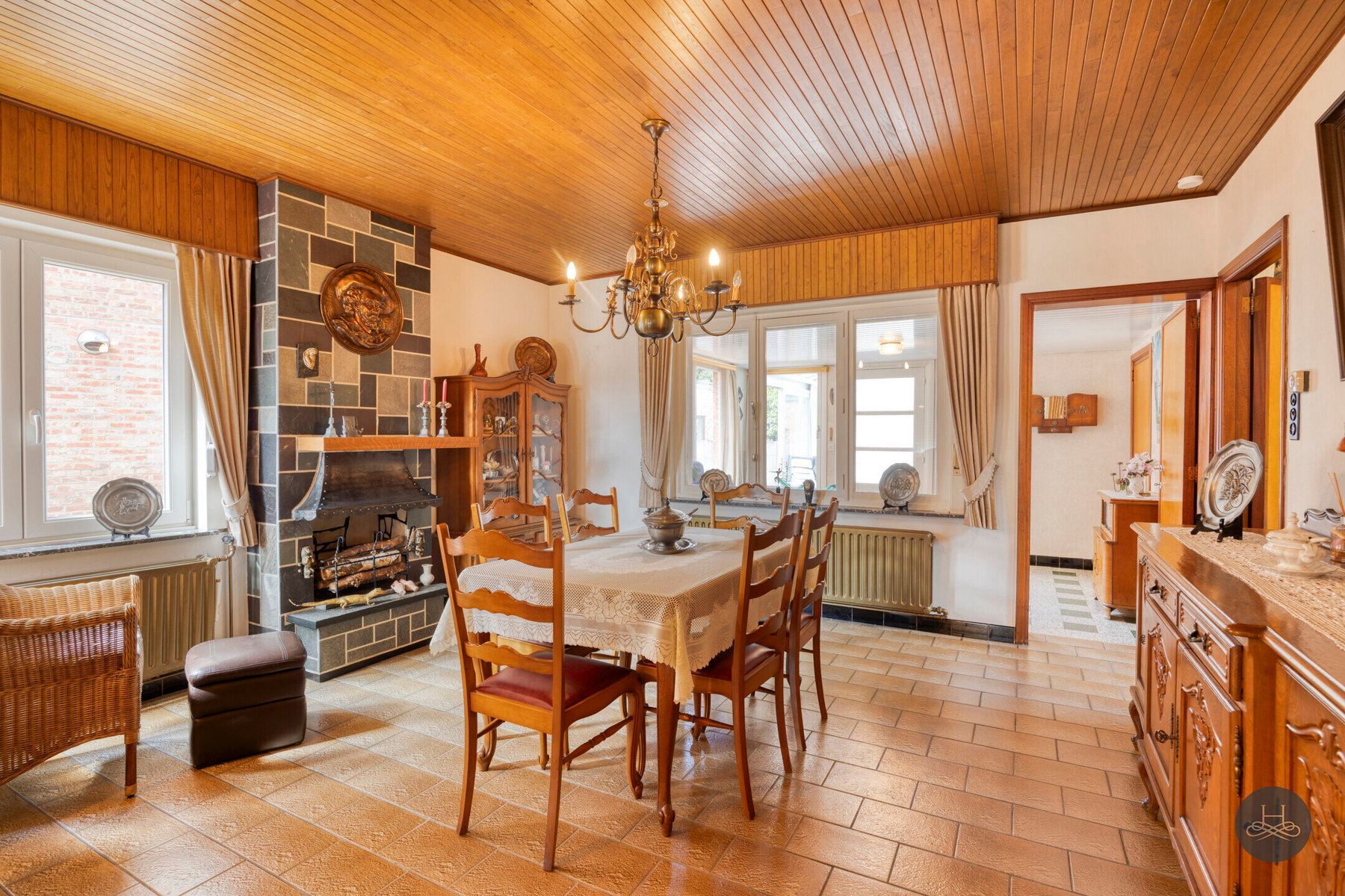 Te renoveren woning in rustige omgeving foto 5