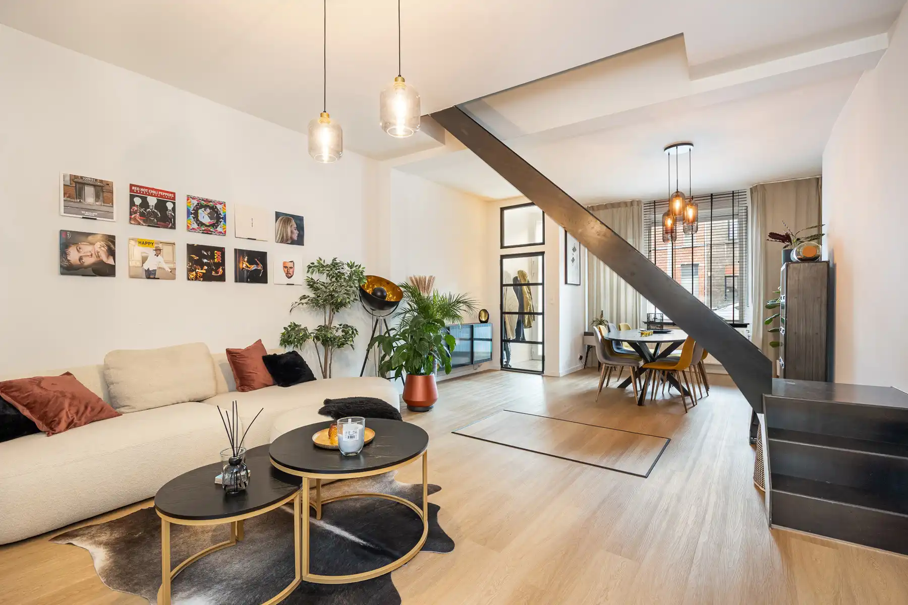 Charmante woning met uitbreidingsmogelijkheden te Aalst foto {{pictureIndex}}