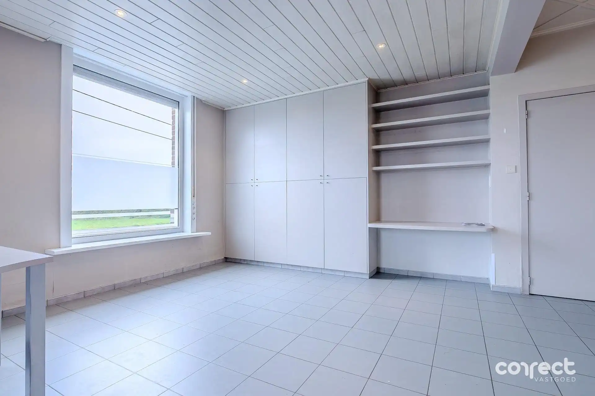 Ruime woning met horeca in Staden. foto 10