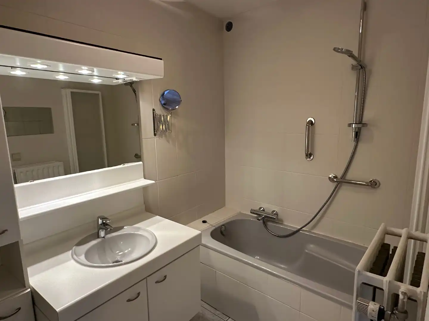 Appartement met 2 slaapkamers, berging en gesloten garage !  foto 14