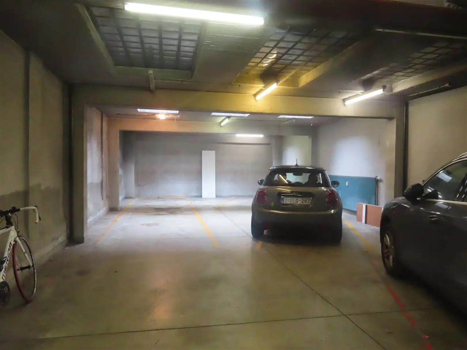 Gemeubeld 2slaapkamerappartement met parking! foto 12