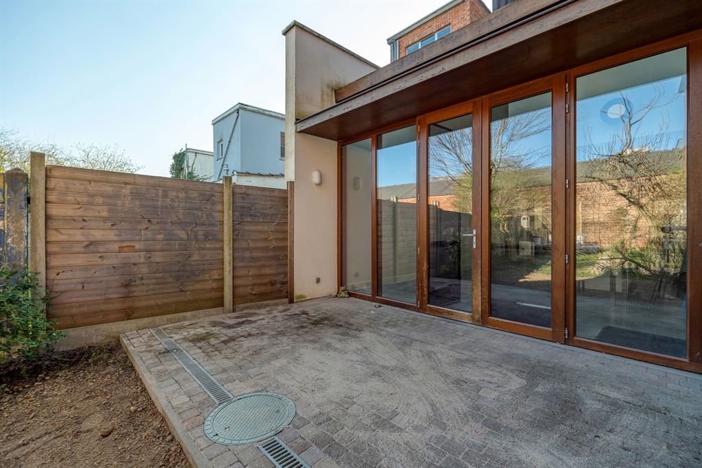 Stijlvol gerenoveerde woning met zonnige tuin! foto 6