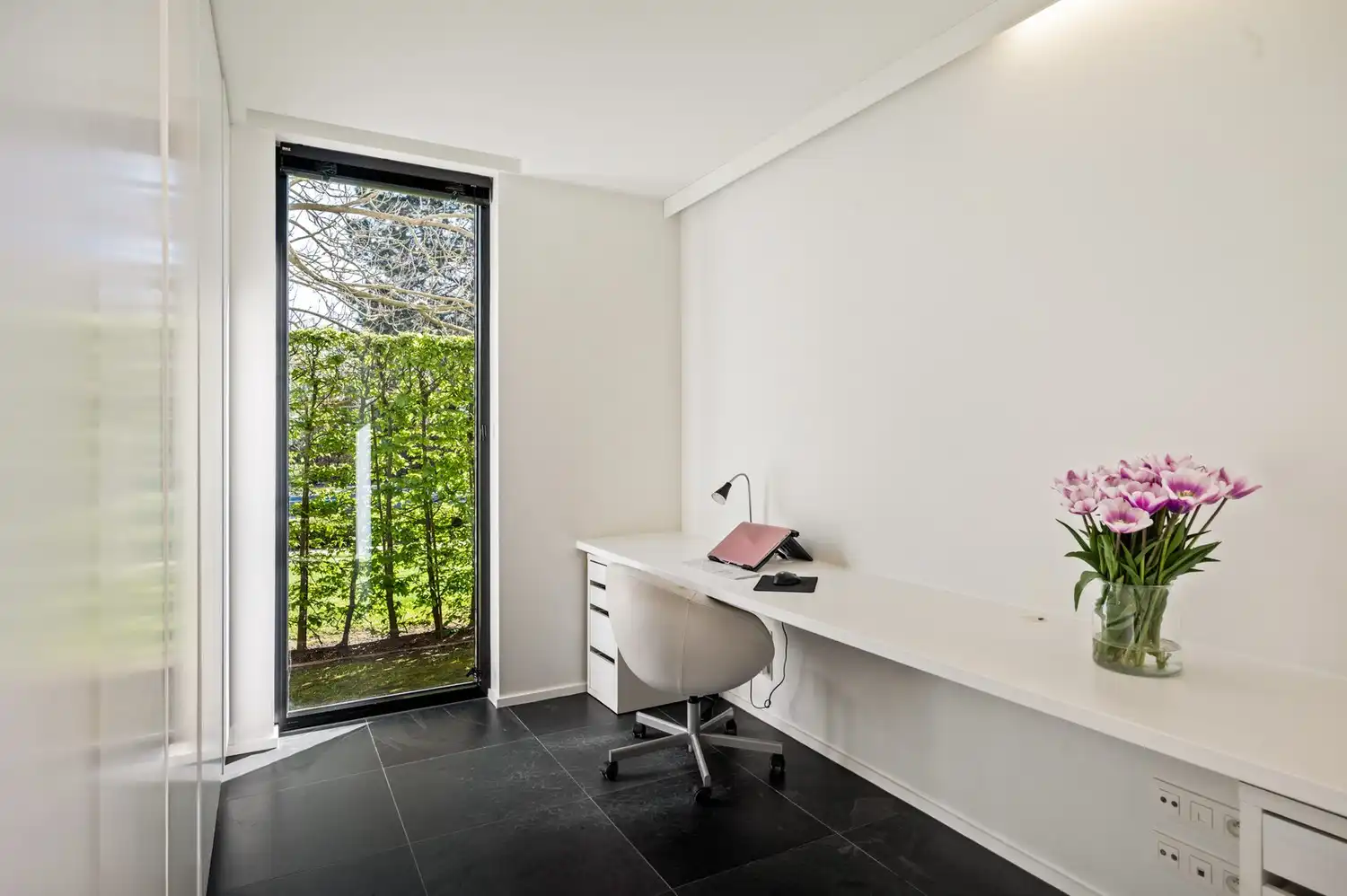 Energiezuinige villa met zwembad, wellness en praktijkruimte op een perceel van 998 m² te Putte foto 9