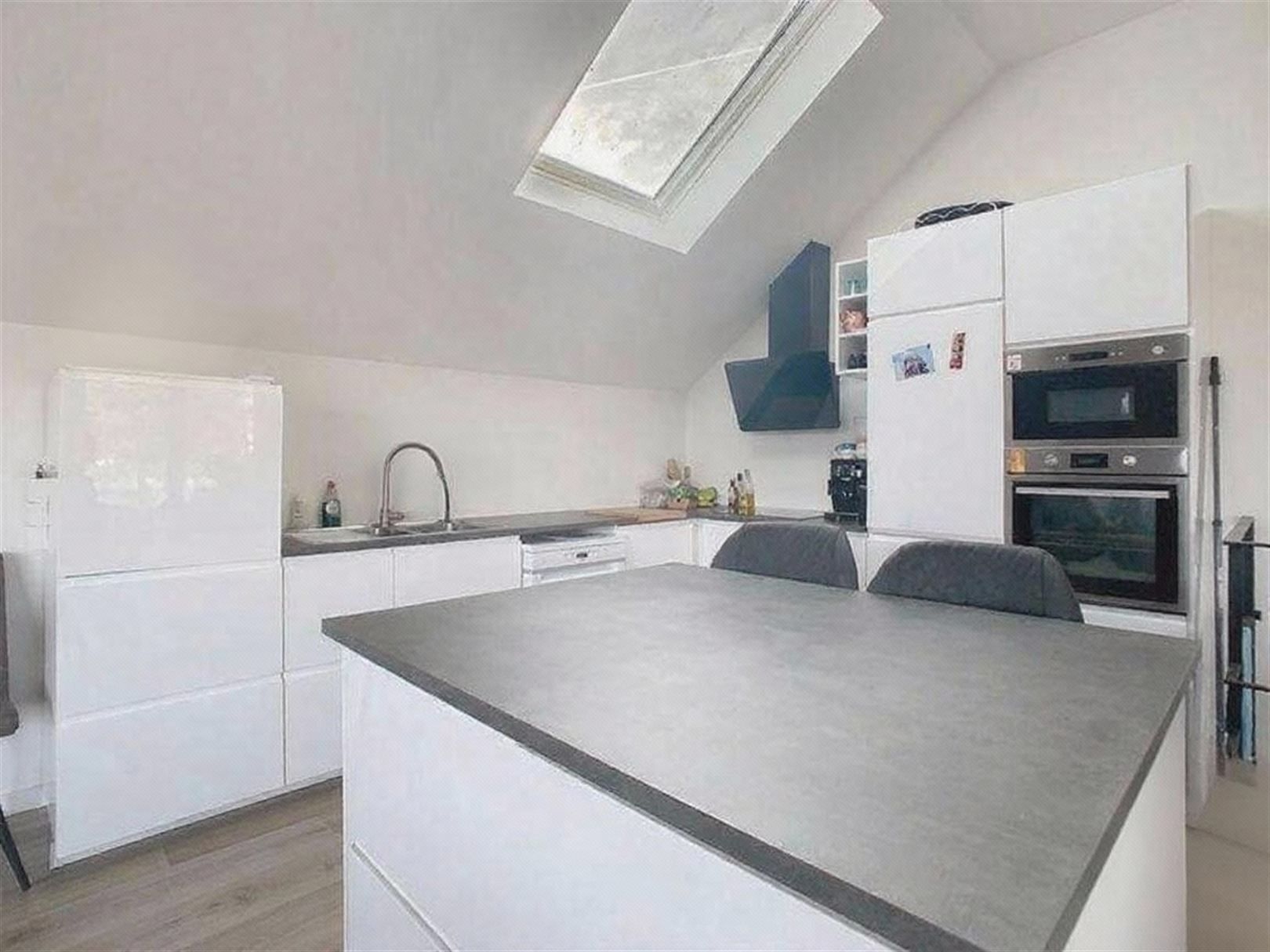 GERENOVEERDE WONING MET ZICHT OP DE VAART!  foto 6