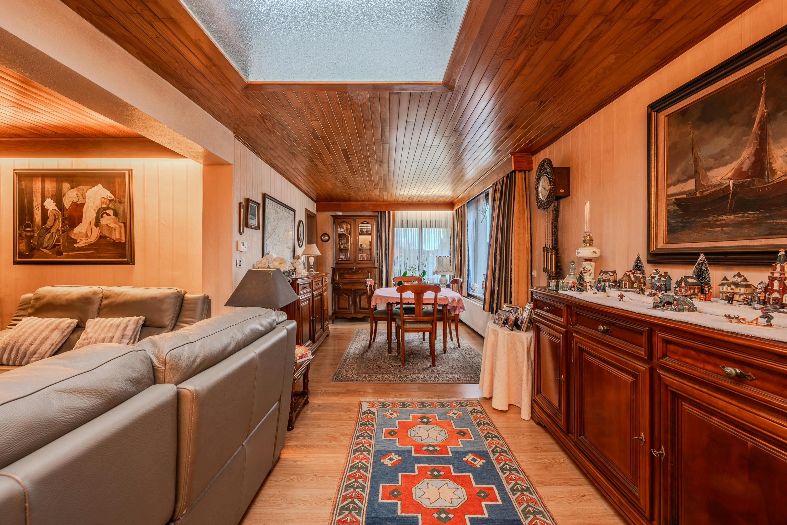 Te renoveren woning met 3 slaapkamers te koop! foto 4