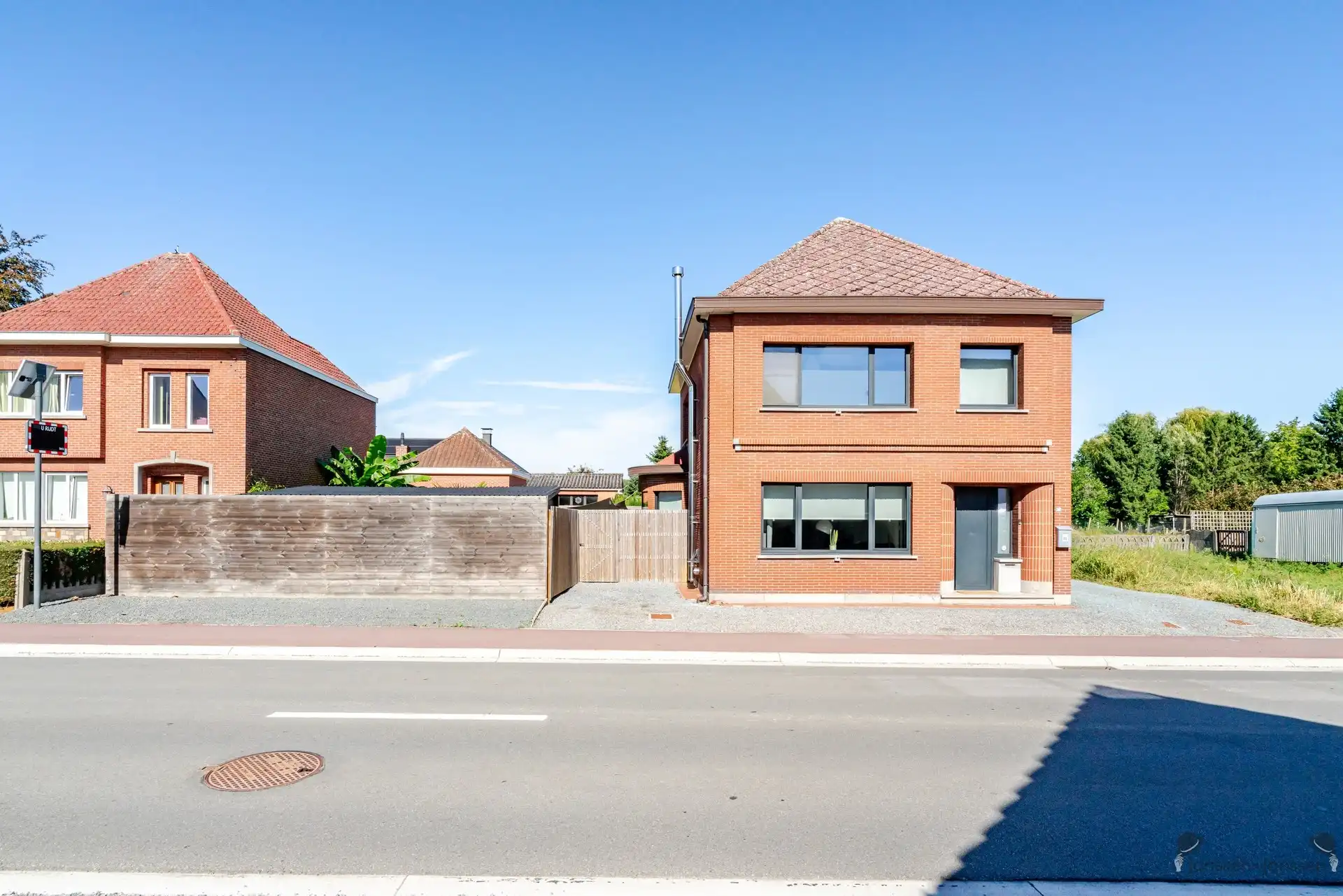 Gerenoveerde woning met 2 slaapkamers en 2 badkamers en in Begijnendijk foto 2