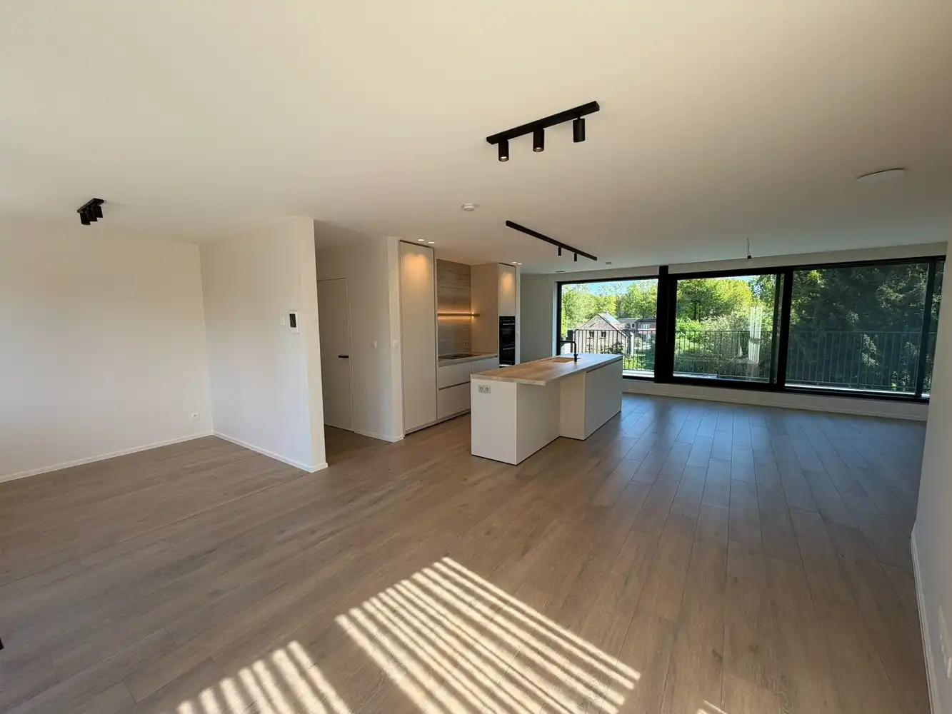 Genk, Weg naar As 194 bus 21: Luxueus en energieneutraal nieuwbouwappartement met 1 slaapkamer en 2 grote terrassen ! foto 9