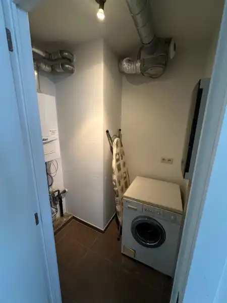 Lichtrijk appartement met 2 slaapkamers en 2 badkamers in Geel foto 9