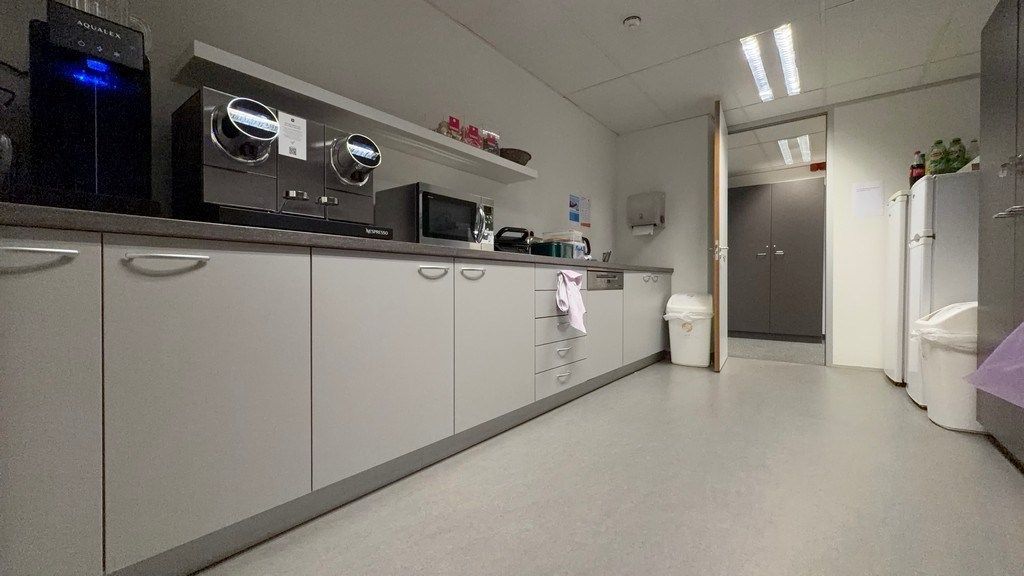 Gelijkvloerse kantoren te koop langs Singel in Antwerpen foto 18