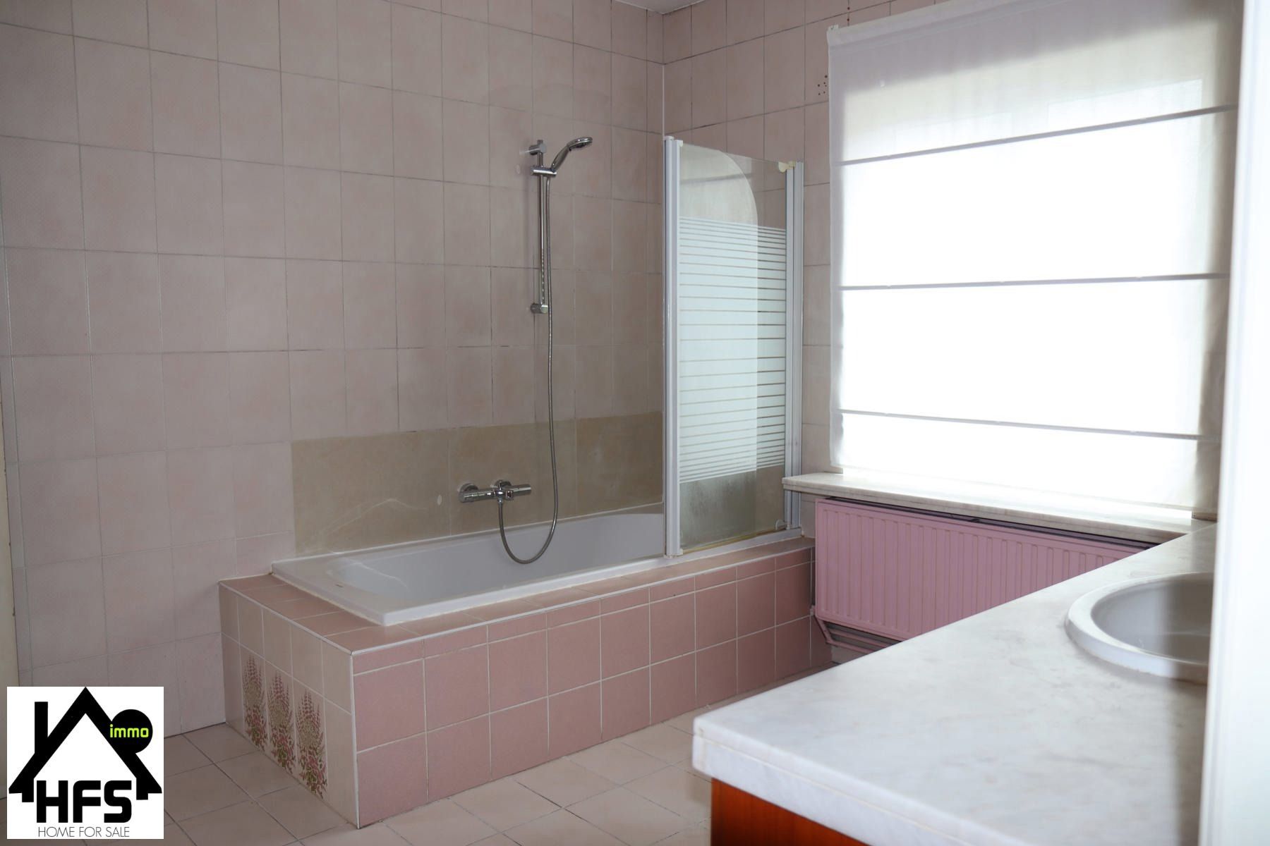 Ruime woning met praktijkruimte via aparte ingang foto 18