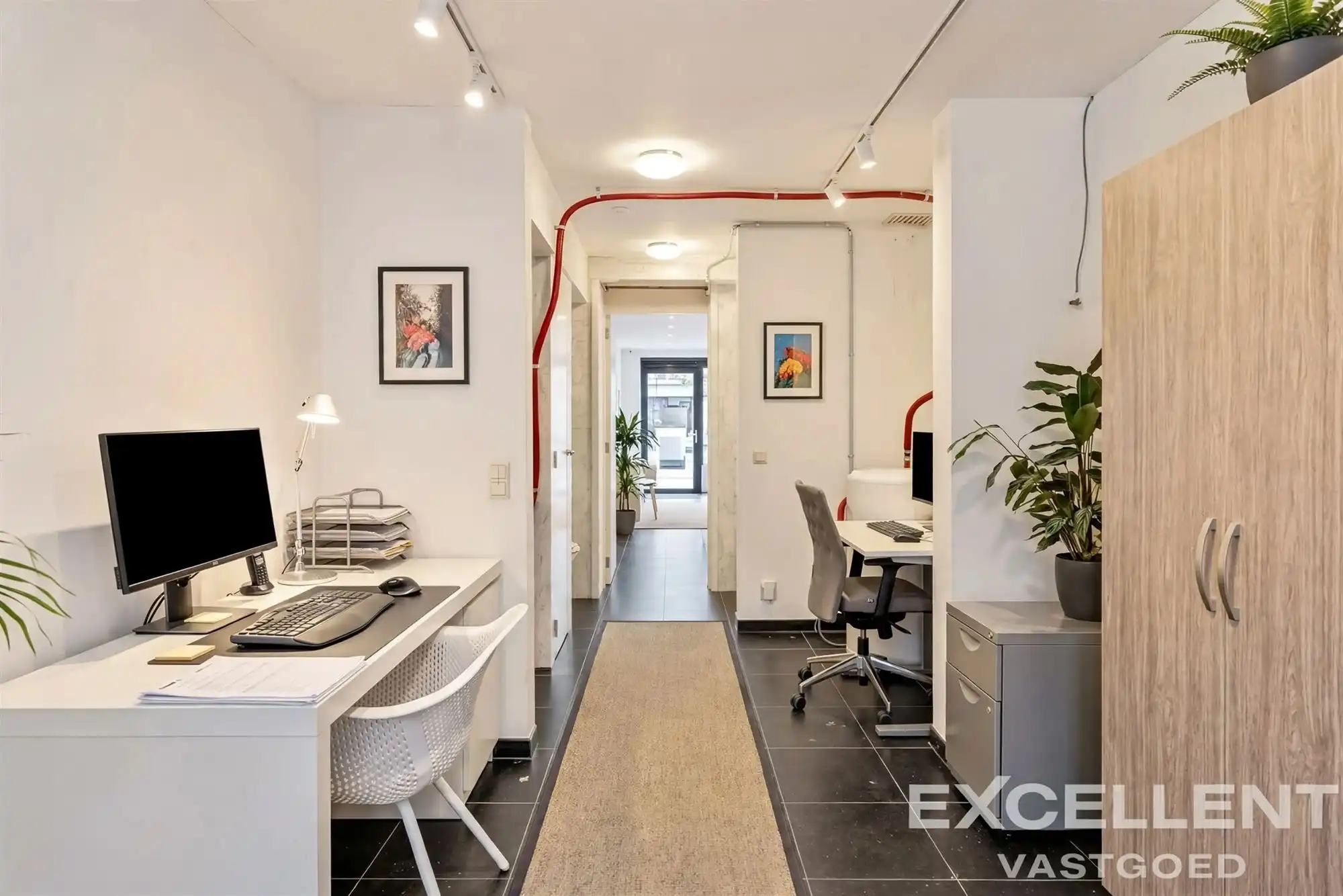 Gelijkvloerse handelsruimte met studio centrum Deinze te koop foto 4