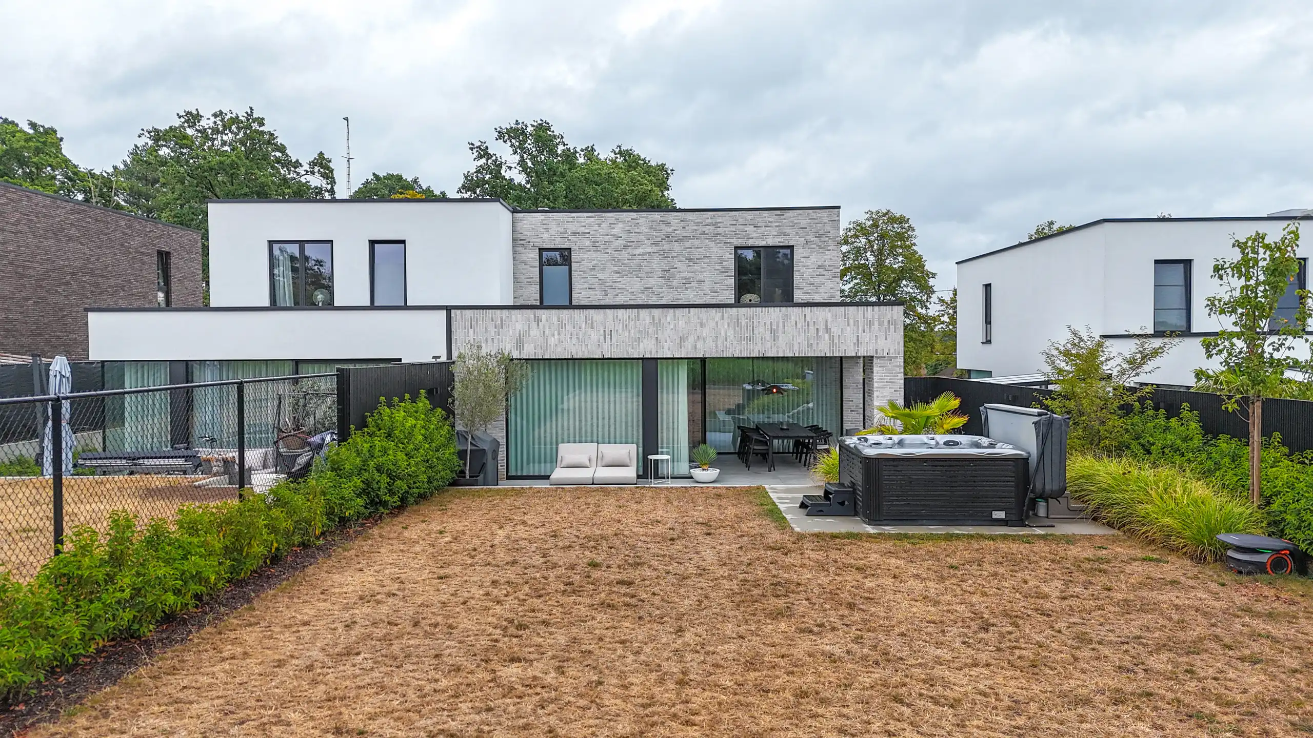 Luxueuze nieuwbouwwoning uit 2023 met E-peil 13 te Paal! foto 71