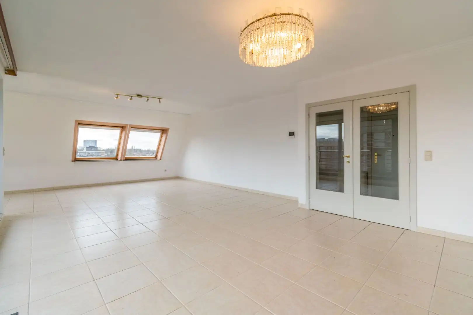 LICHTRIJKE PENTHOUSE MET 3 SLP, 2 BDK + TERRAS ! foto 9