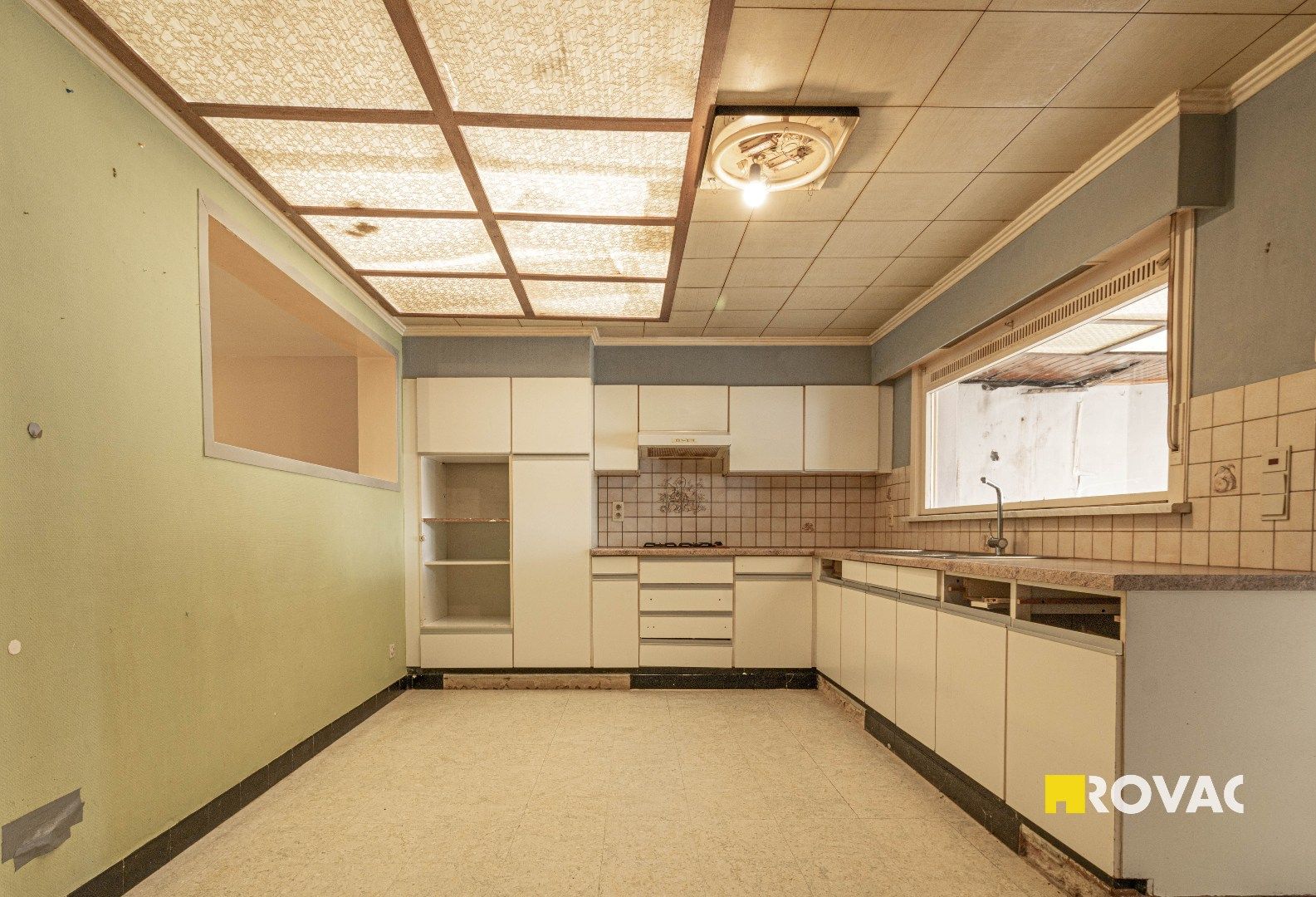 Zeer ruime woning met 5 slaapkamers, tuin en uitweg foto 5