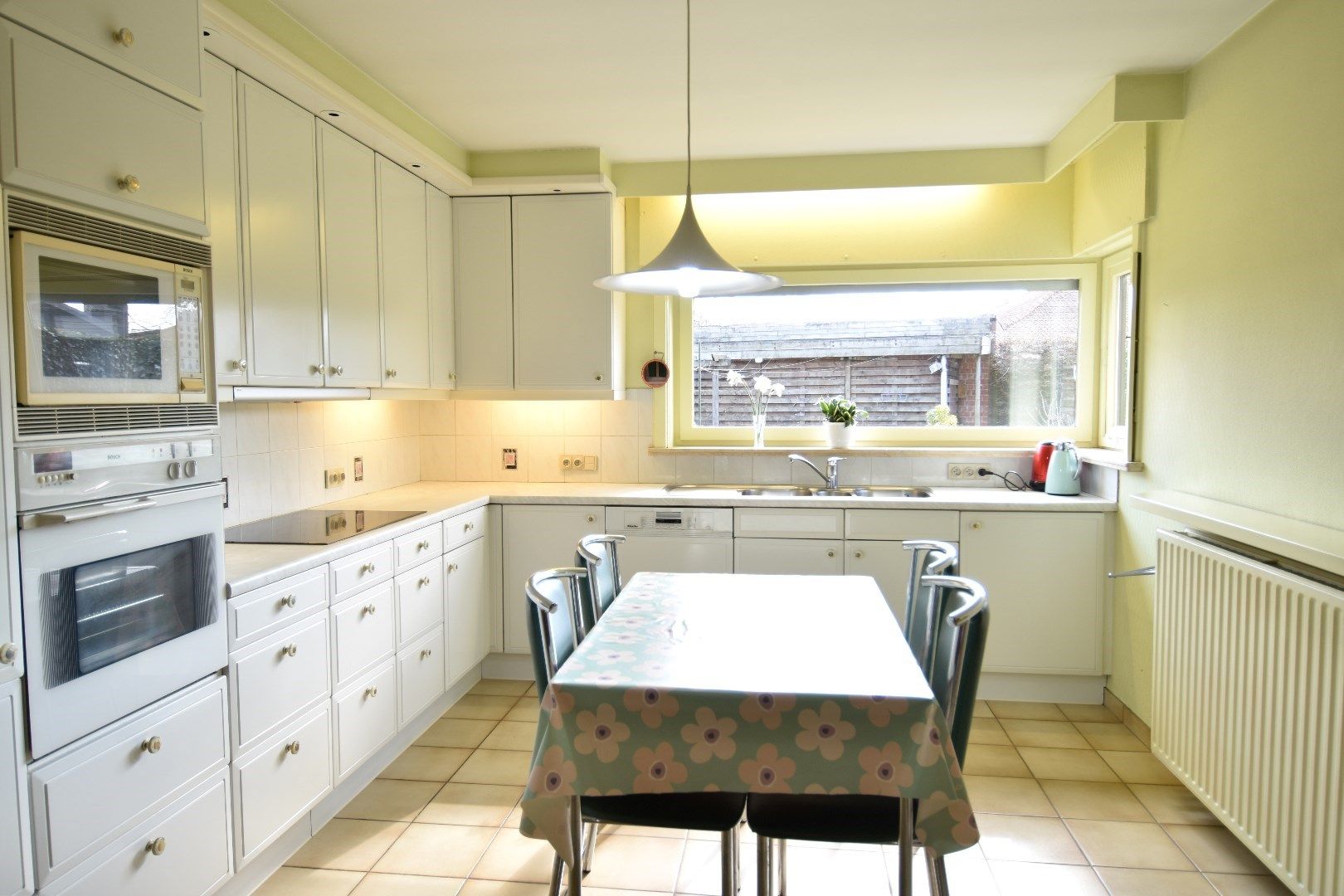 Verzorgde hoekwoning te koop op Heule Watermolen foto 6