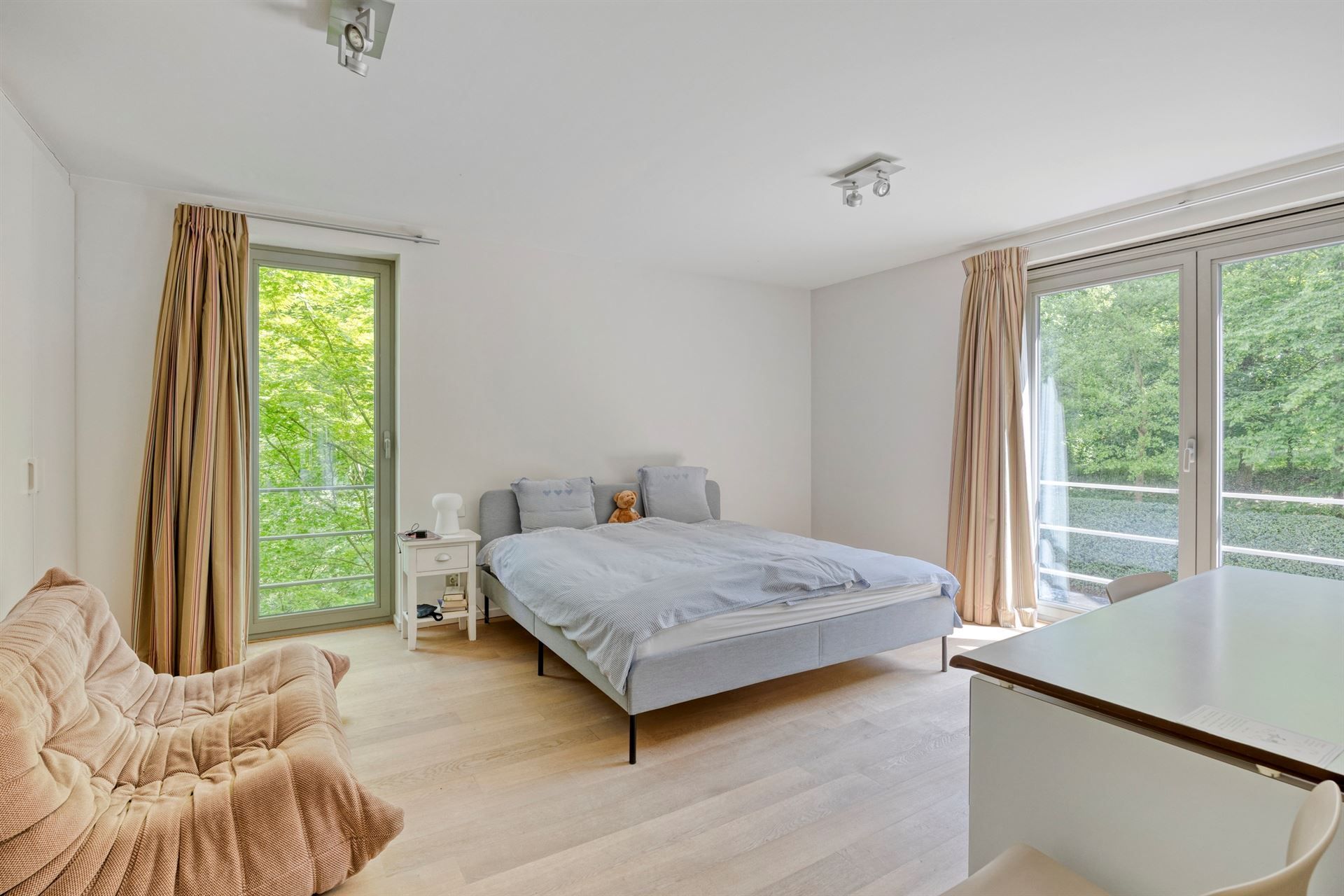 Prachtige moderne villa op ruim perceel foto 26