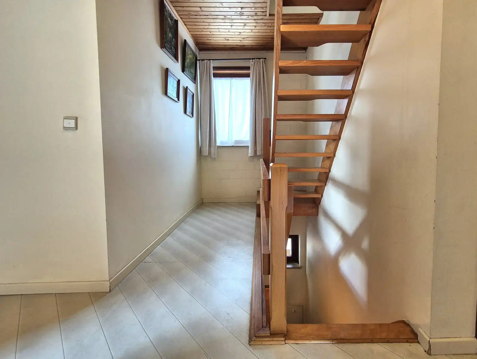 Toffe halfopen woning met prachtige tuin in de dorpskern foto 22