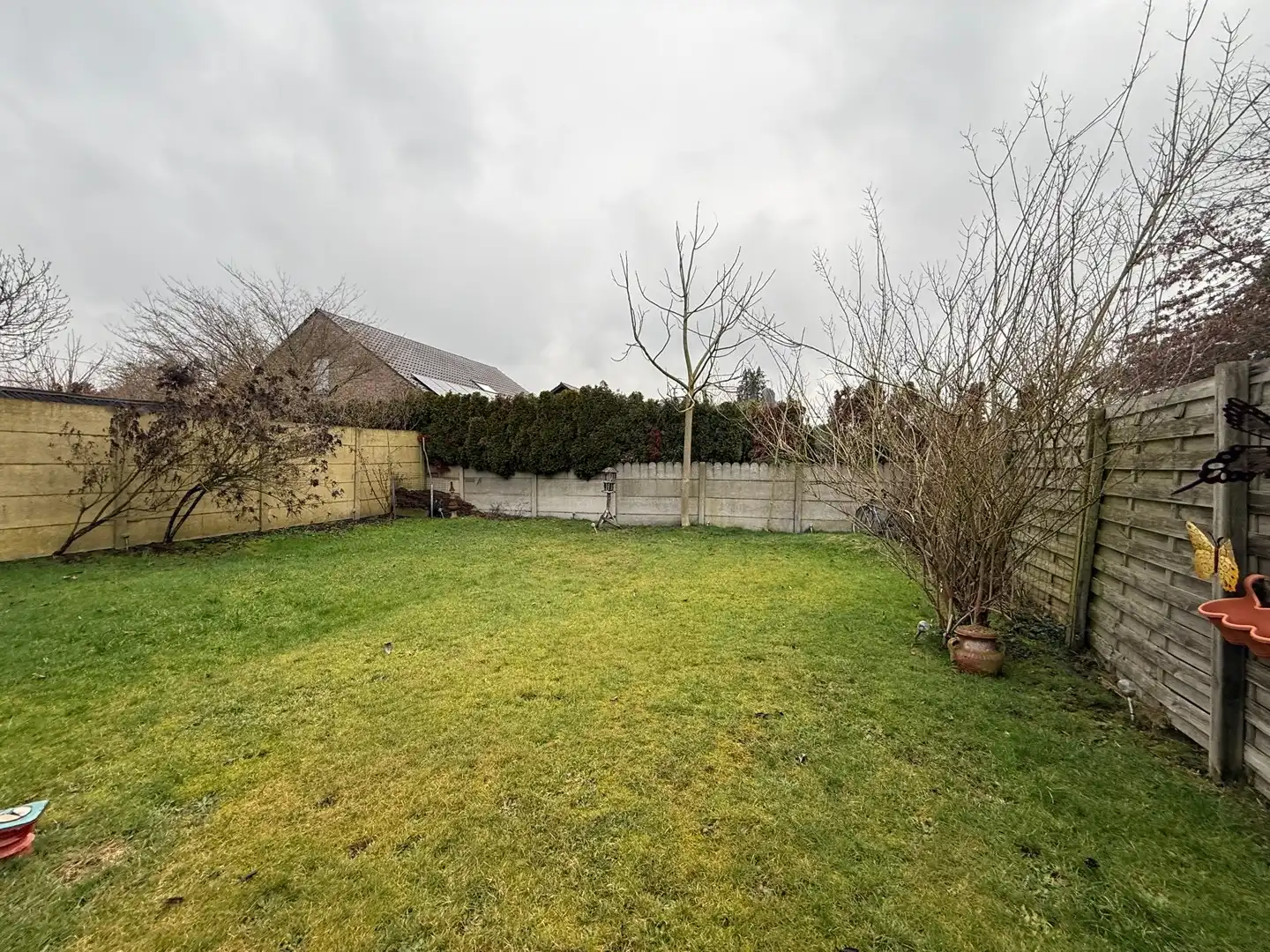 Opbrengsteigendom bestaande uit 2 halfopen woningen met garage en tuin te Hechtel. foto 40