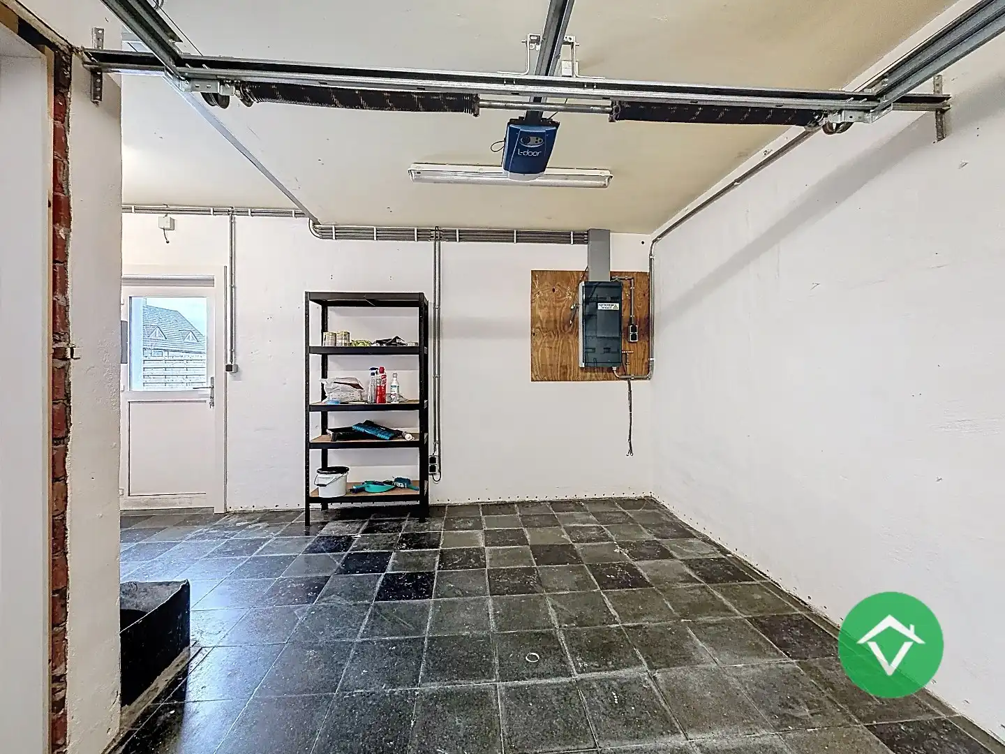 Instapklare woning met 3 slaapkamers en garage te Koekelare  foto 33