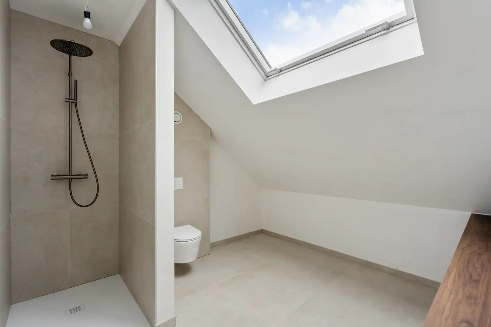 Exclusieve woning in volledig heropgebouwde hoeve op een perceel van 4a60ca!  foto 28