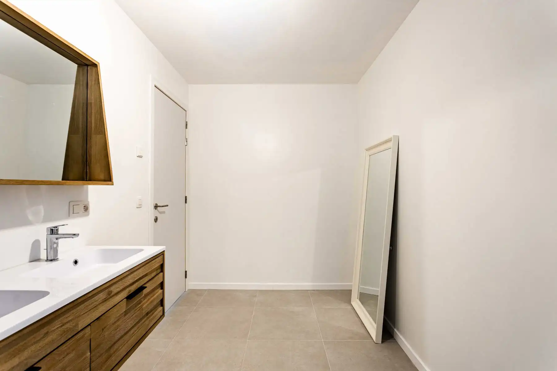 Nieuwbouwwoning met gunstige ligging en uitzicht foto 23