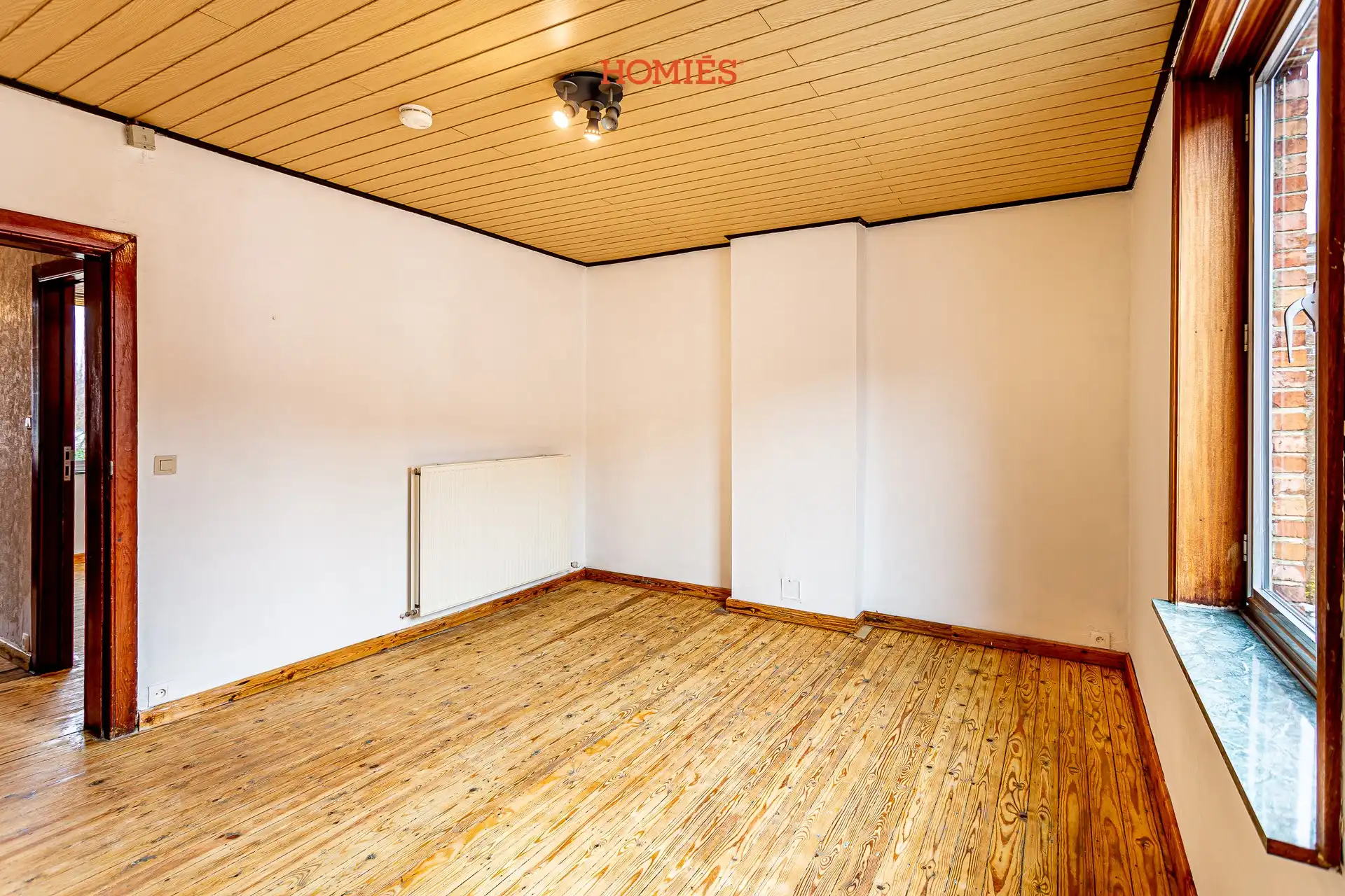 Woning met 4 volwaardige slaapkamers en koertje foto 9