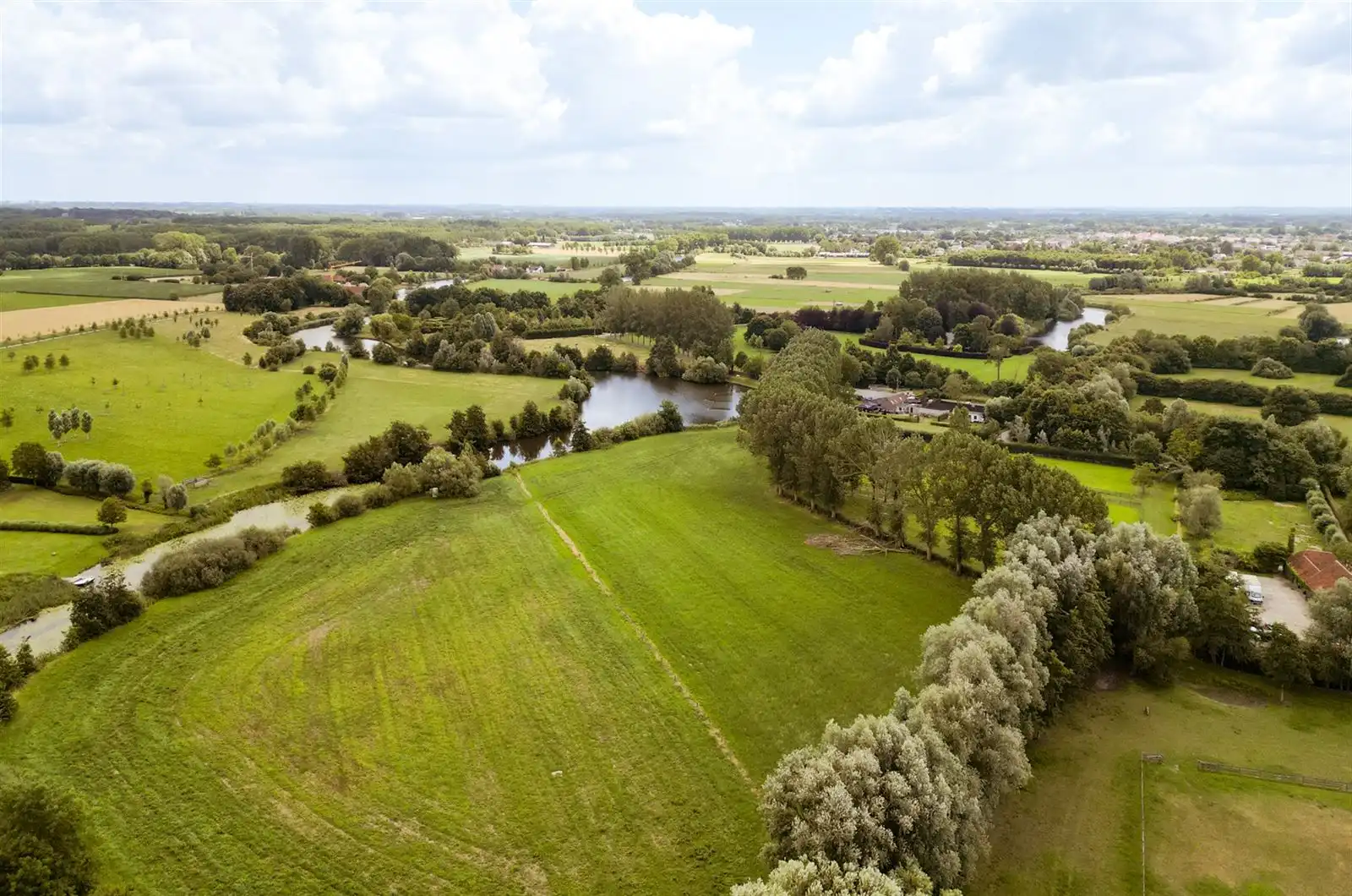 Luxueus afgewerkte villa met 5 slaapkamers in Leerne! foto 27