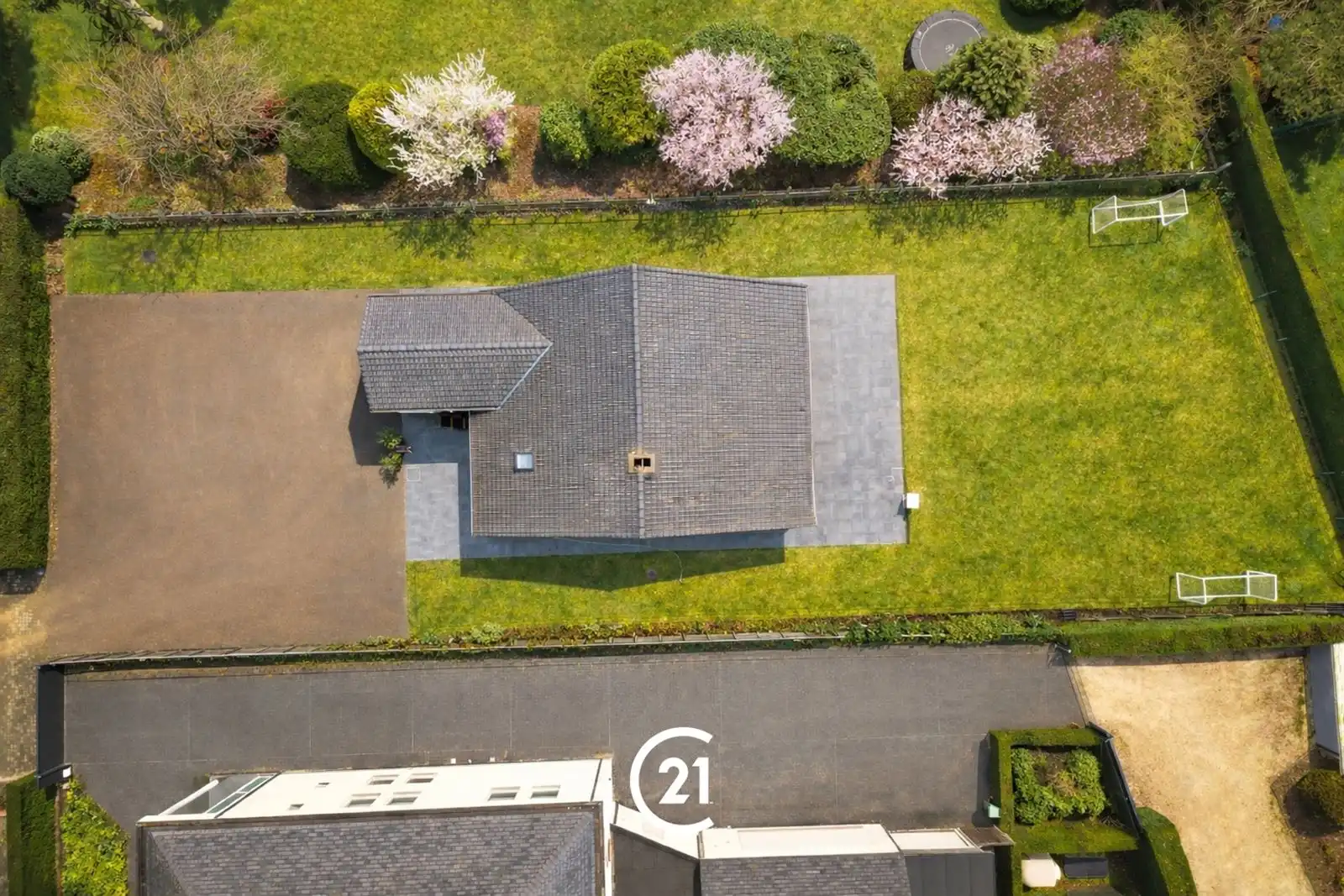 Luxueus afgewerkte villa met 5 slaapkamers in Leerne! foto 27