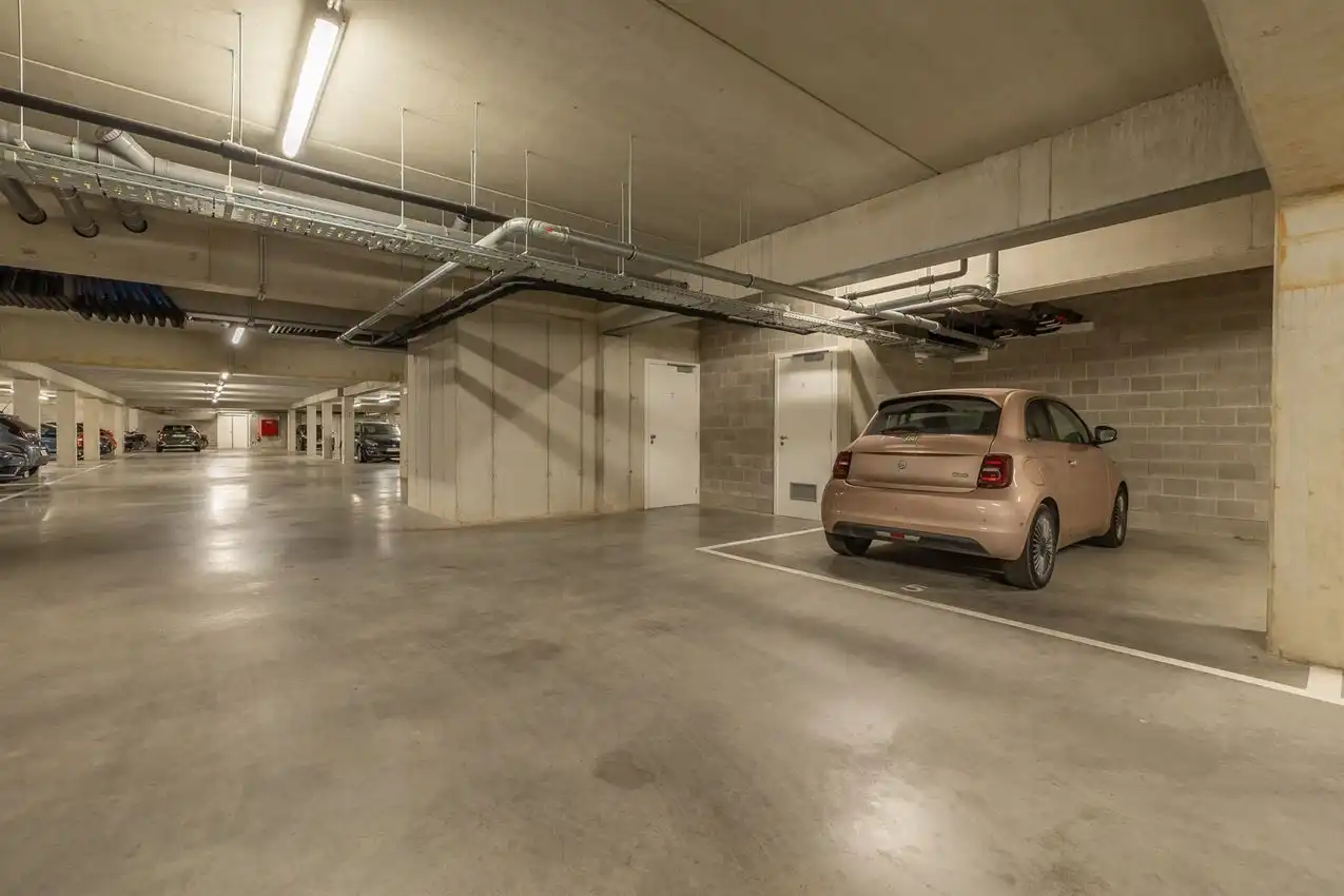 Lichtrijke penthouse met 2 slpk, terras en autostaanplaats foto 26