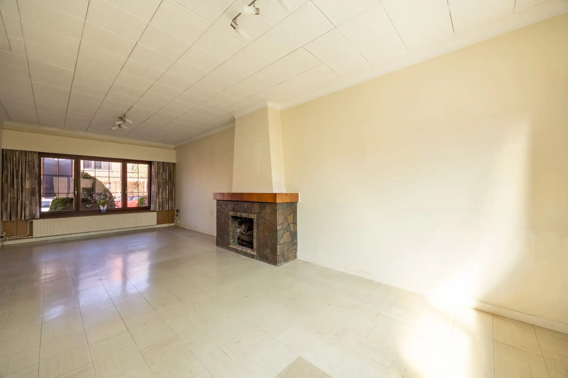 Ruime halfopen bebouwing met 5 slaapkamers, garage en zonnige tuin op toplocatie! foto 8