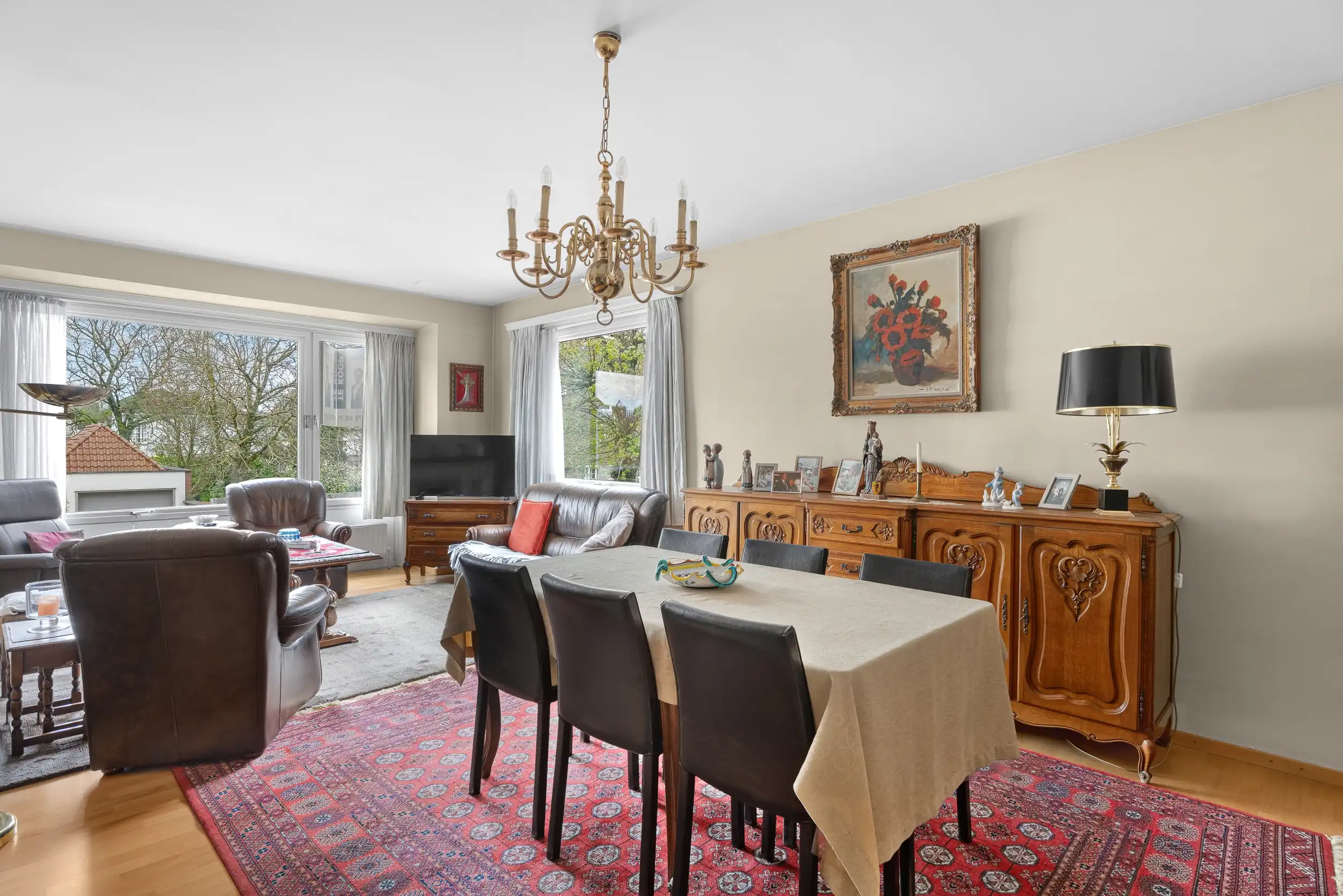 Lichtrijk 2 slpk. appartement te Kristus-Koning foto 2