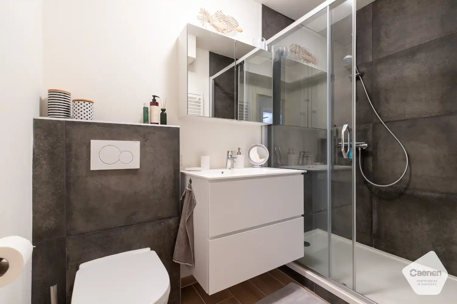 Volledig gerenoveerd appartement met 1 slaapkamer en mooi zicht foto 8